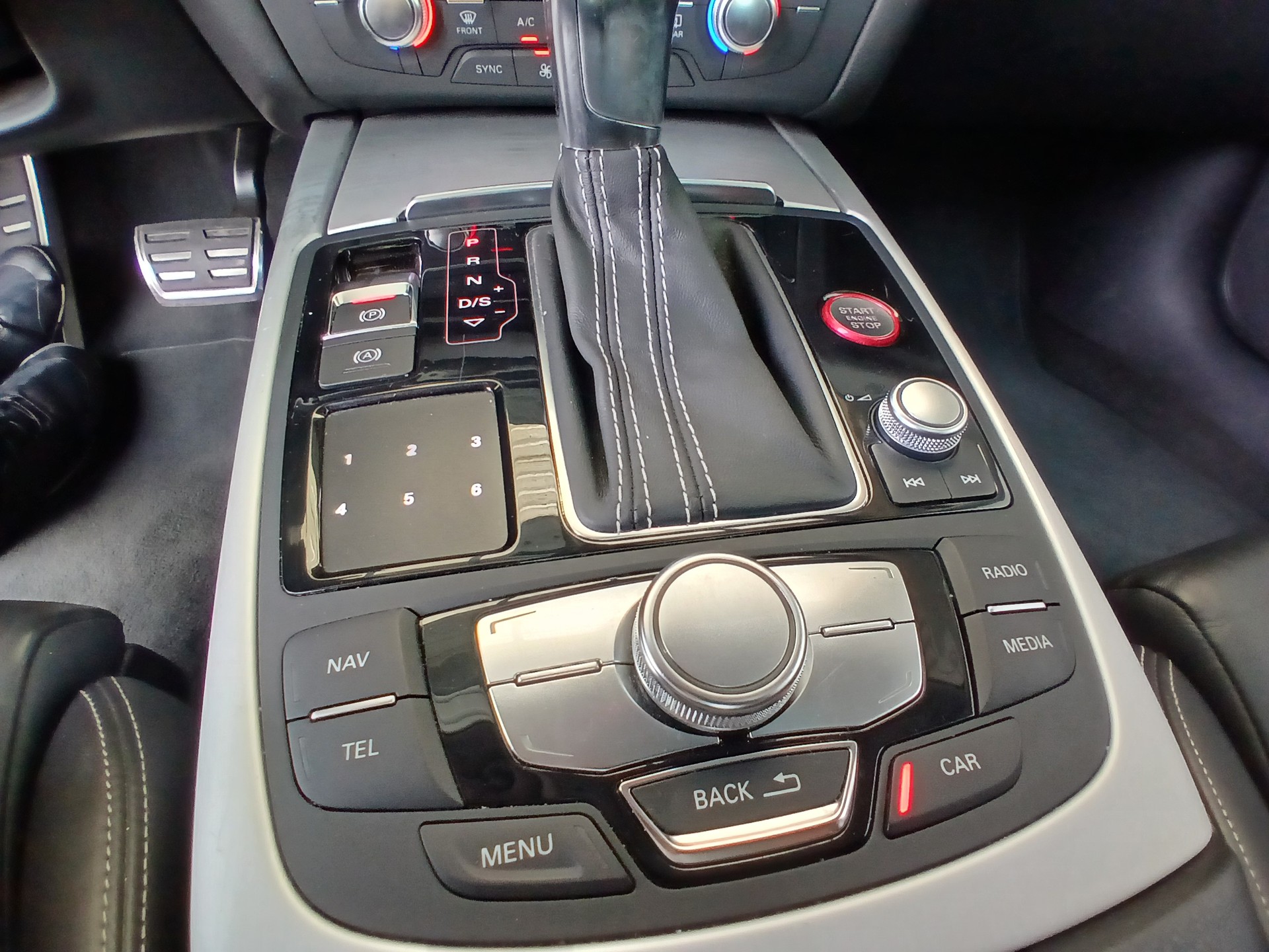 AUDI S7 Sportback 4.0 TFSI V8 quattro S-tronic-image-14