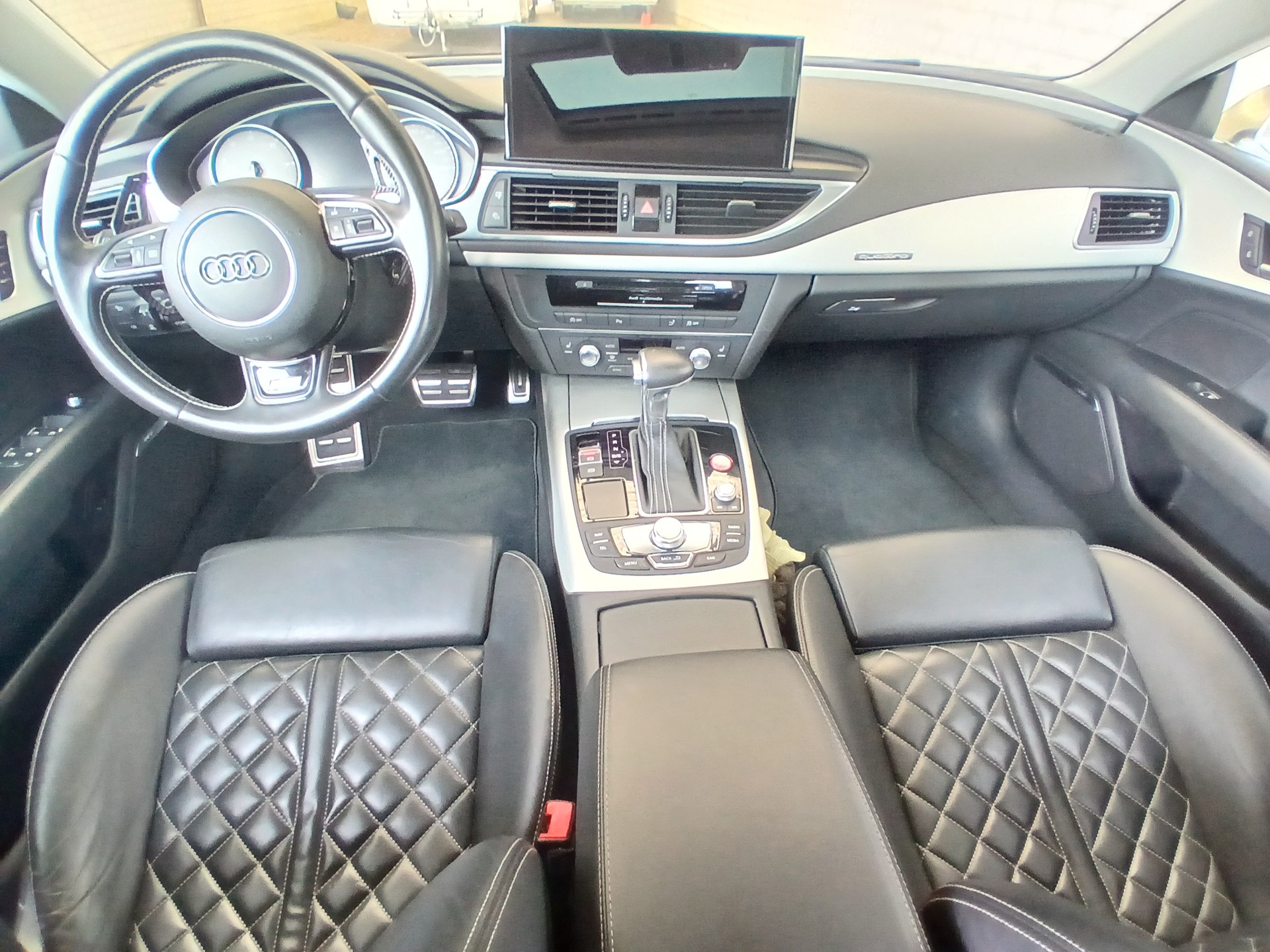 AUDI S7 Sportback 4.0 TFSI V8 quattro S-tronic-image-9