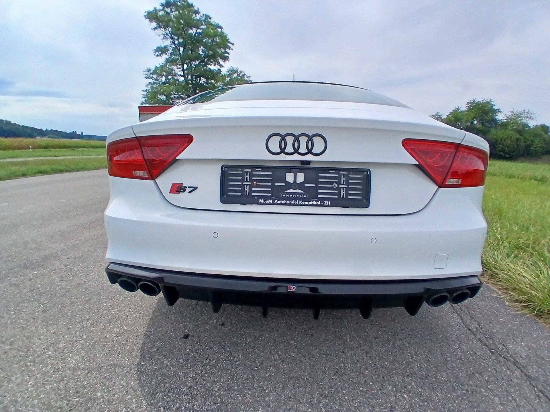 AUDI S7 Sportback 4.0 TFSI V8 quattro S-tronic-image-3