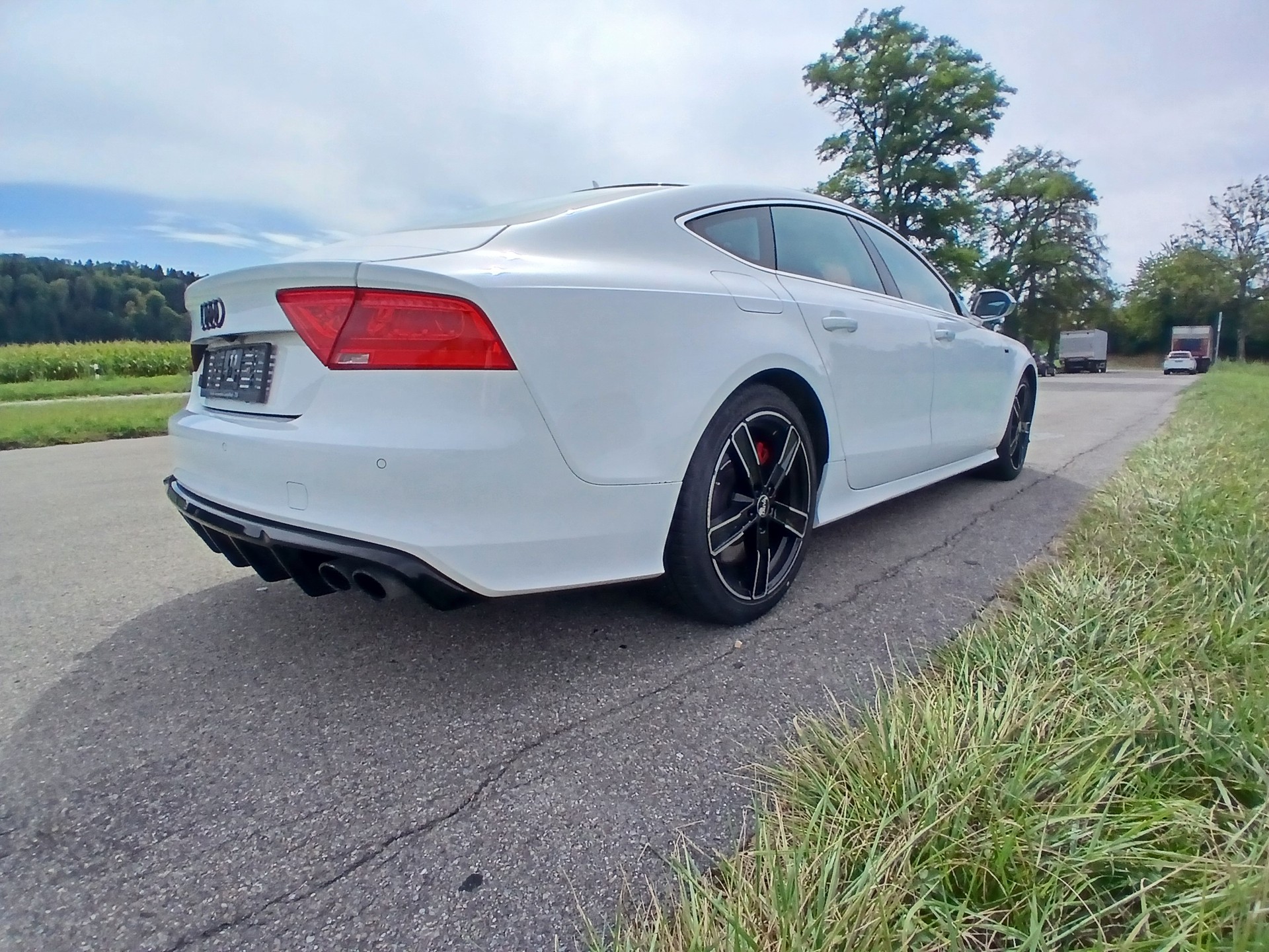 AUDI S7 Sportback 4.0 TFSI V8 quattro S-tronic-image-4