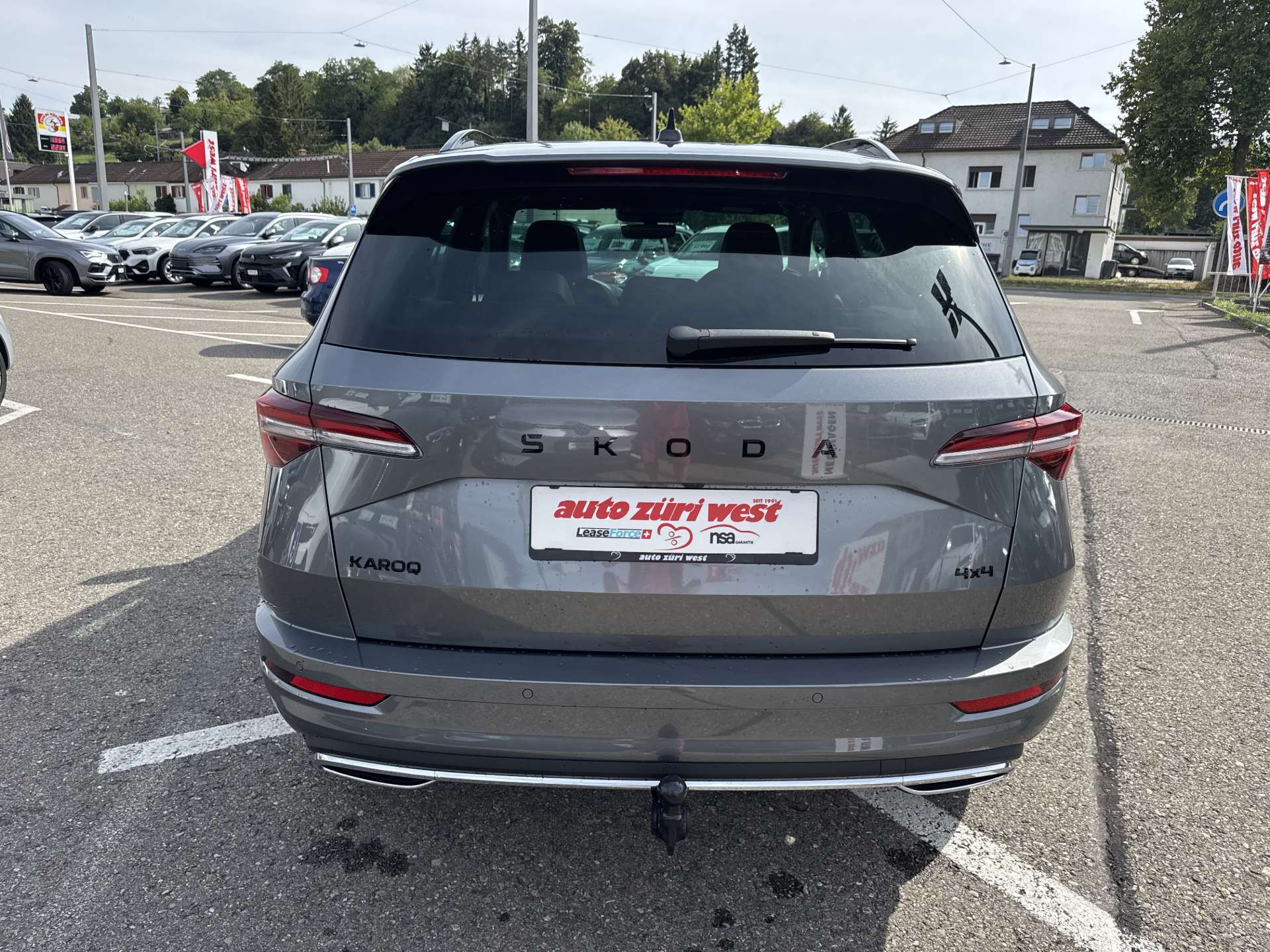SKODA Karoq 2.0 TSi SportLine 4x4 DSG-Automat-image-14