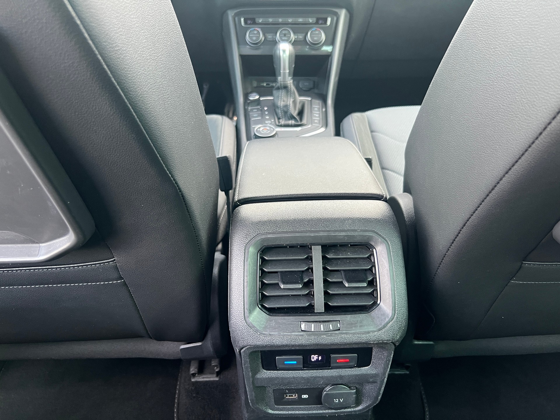 VW Tiguan 2.0TSI Highline 4Motion DSG * R - Line *-image-12