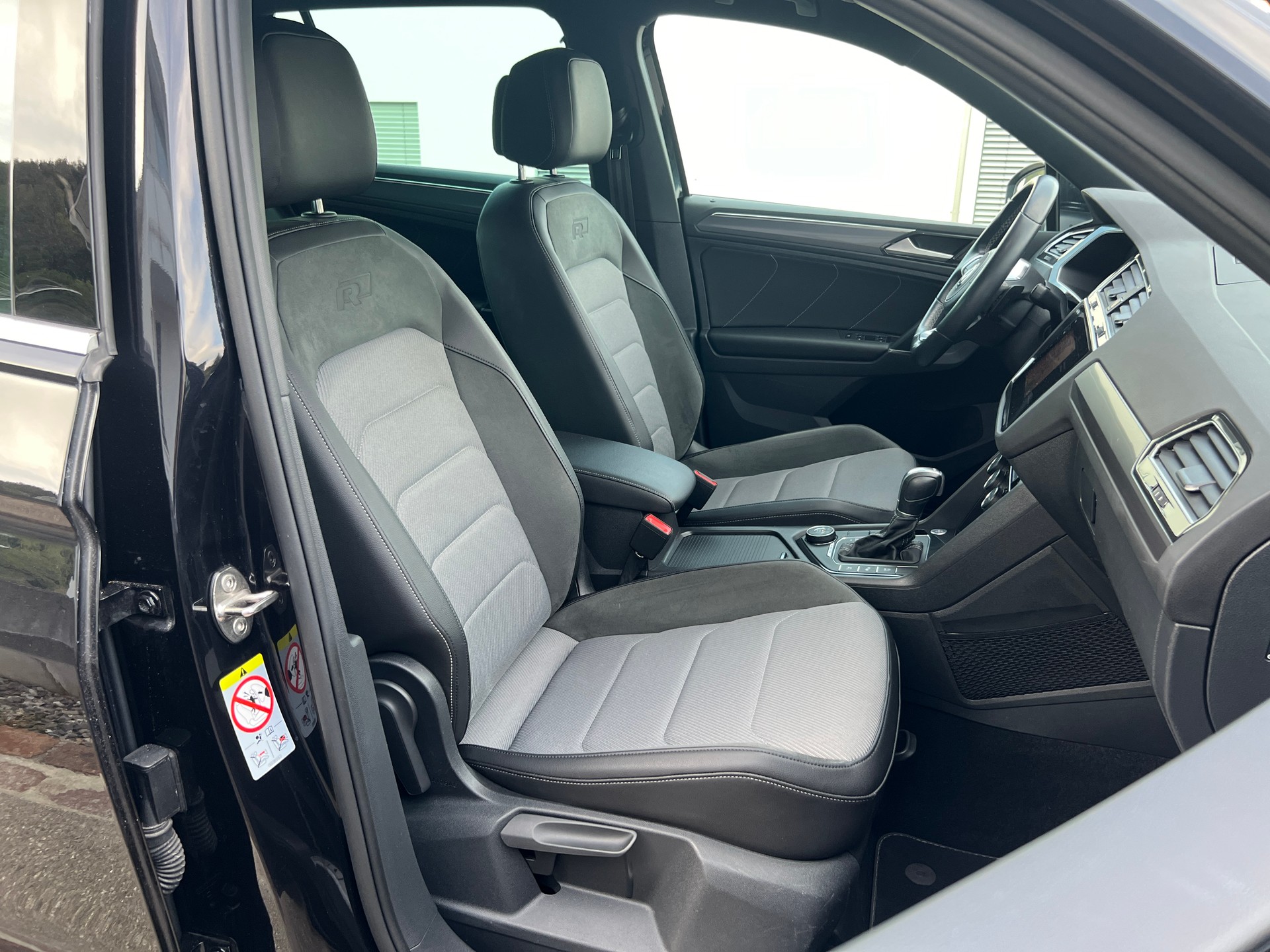 VW Tiguan 2.0TSI Highline 4Motion DSG * R - Line *-image-11
