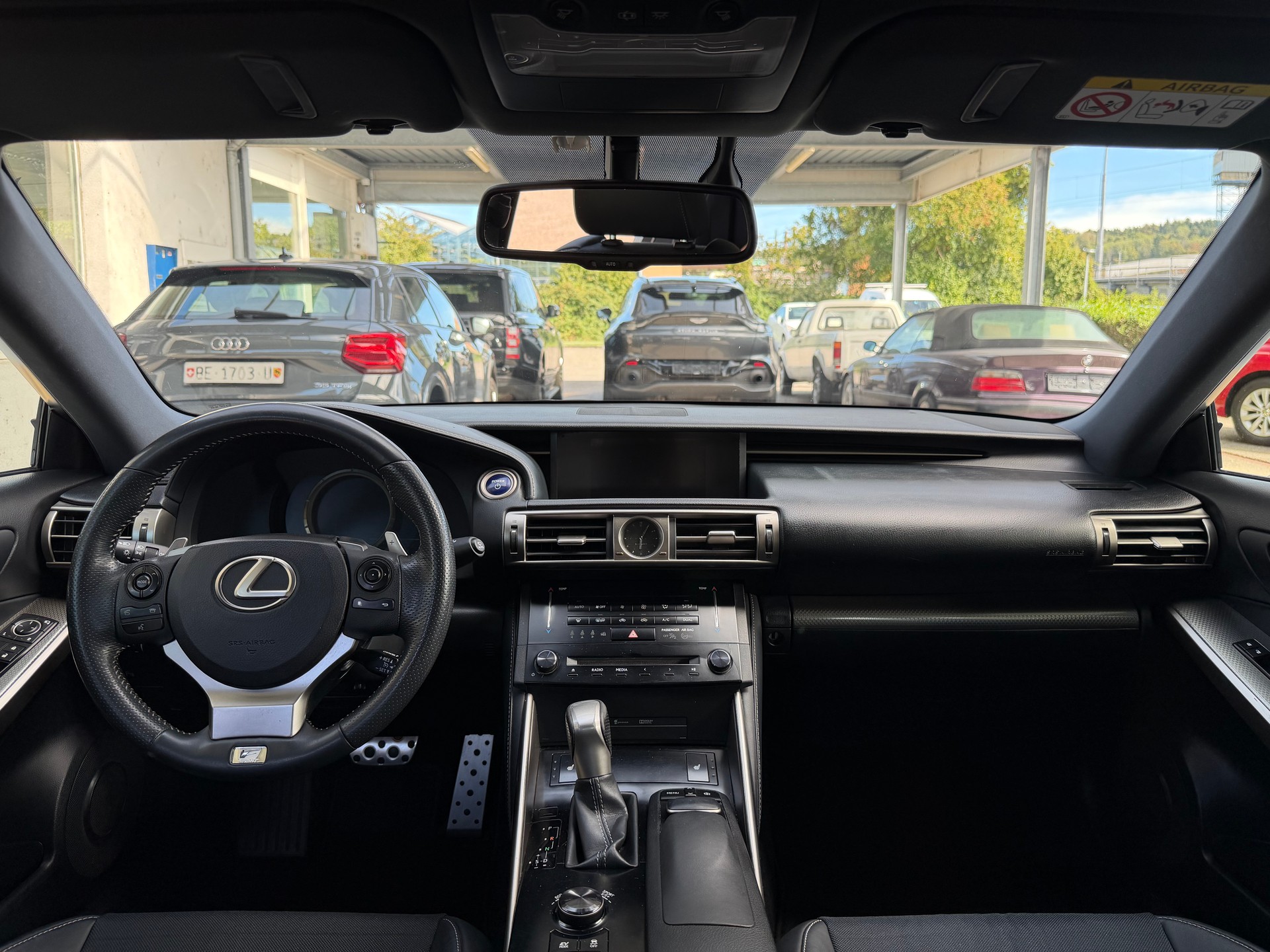 LEXUS IS 300h F-Sport Automatic-image-11