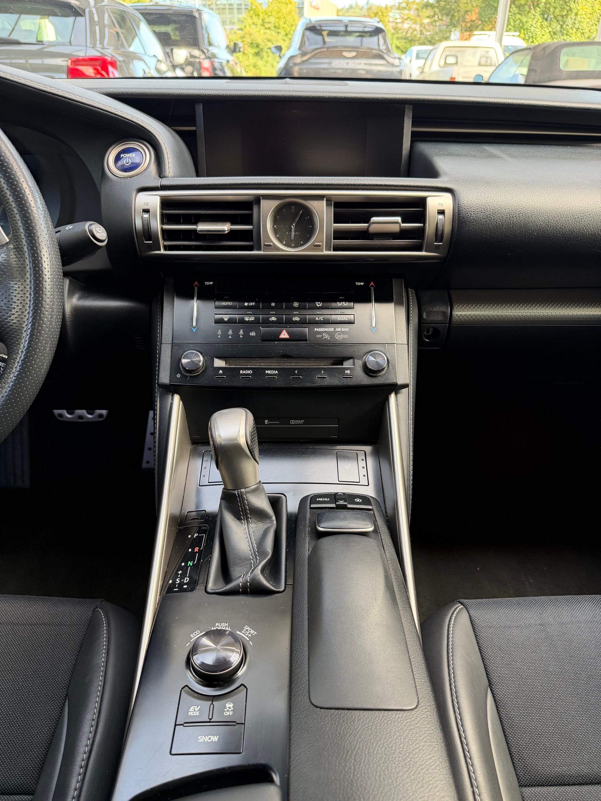 LEXUS IS 300h F-Sport Automatic-image-10