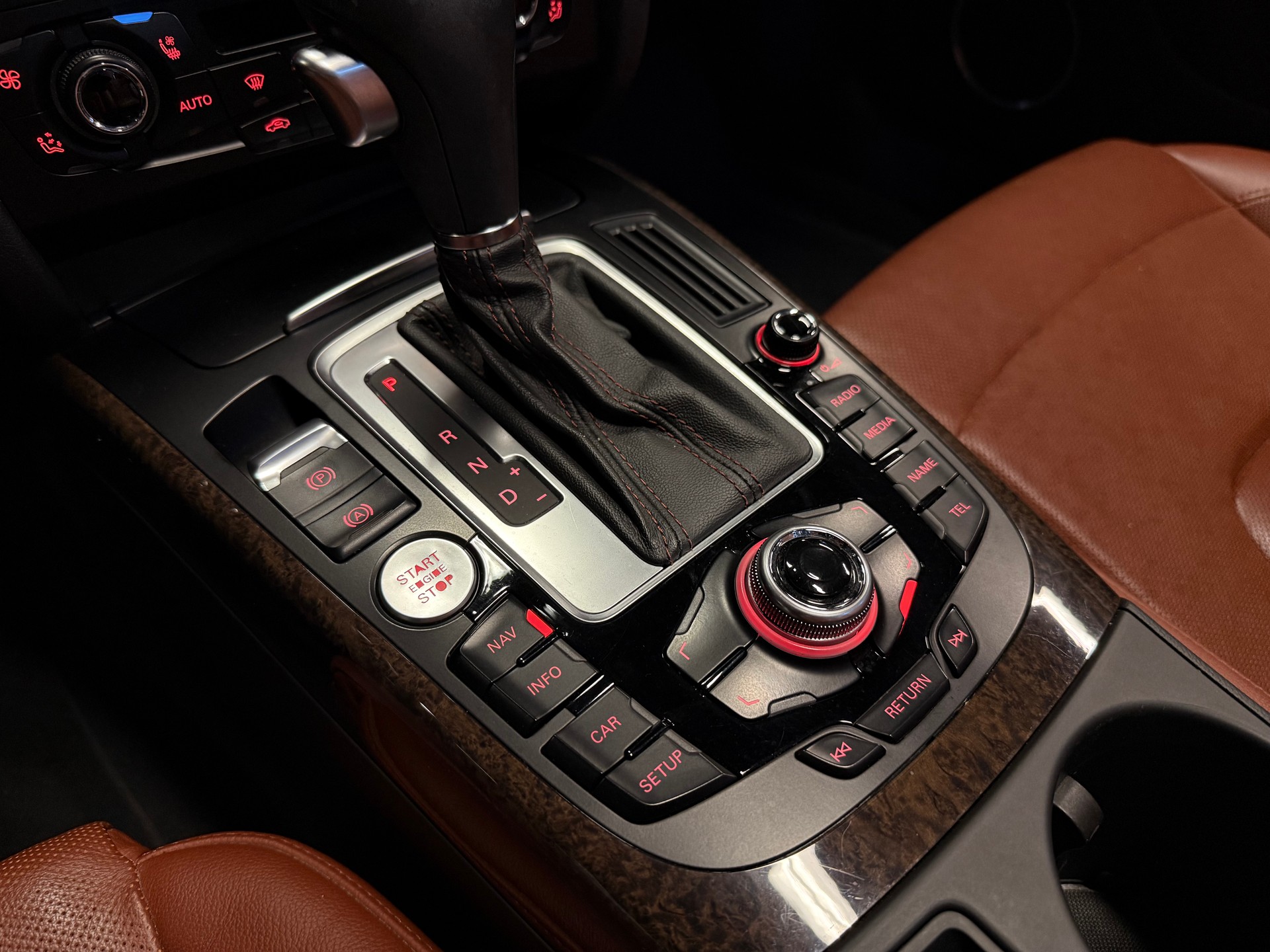AUDI S5 Cabrio 3.0 TFSI quattro S-tronic / ** Frisch ab MFK & Service **-image-19