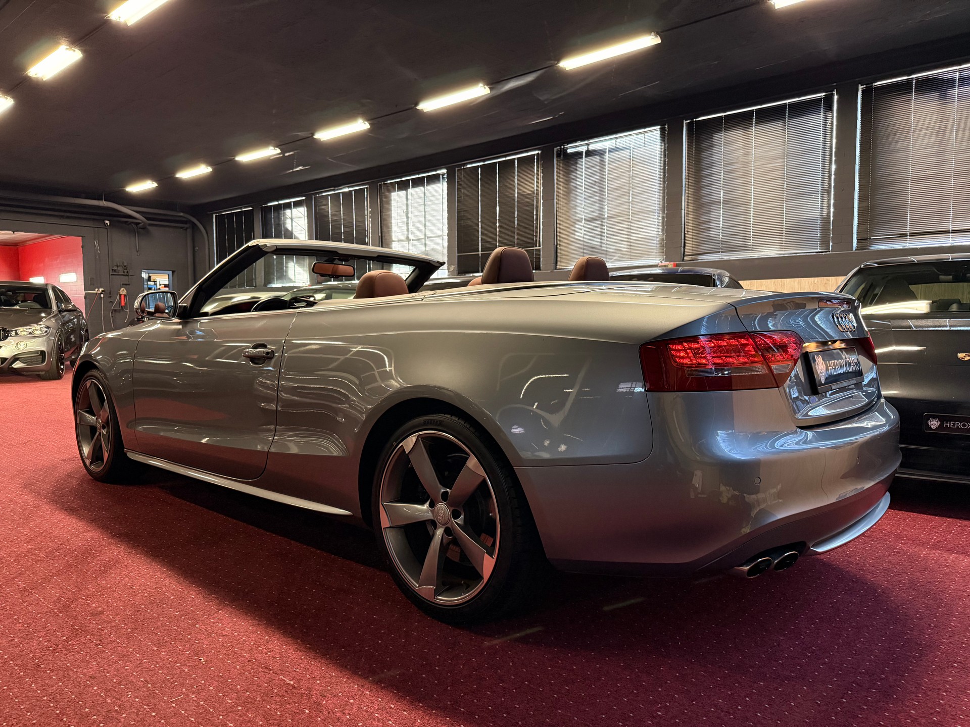 AUDI S5 Cabrio 3.0 TFSI quattro S-tronic / ** Frisch ab MFK & Service **-image-9