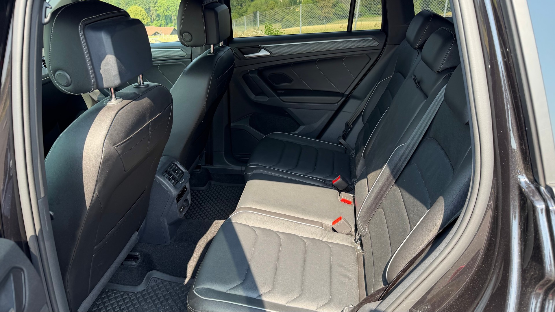 VW 2.0 TSI R-Line DSG 4x4-image-4