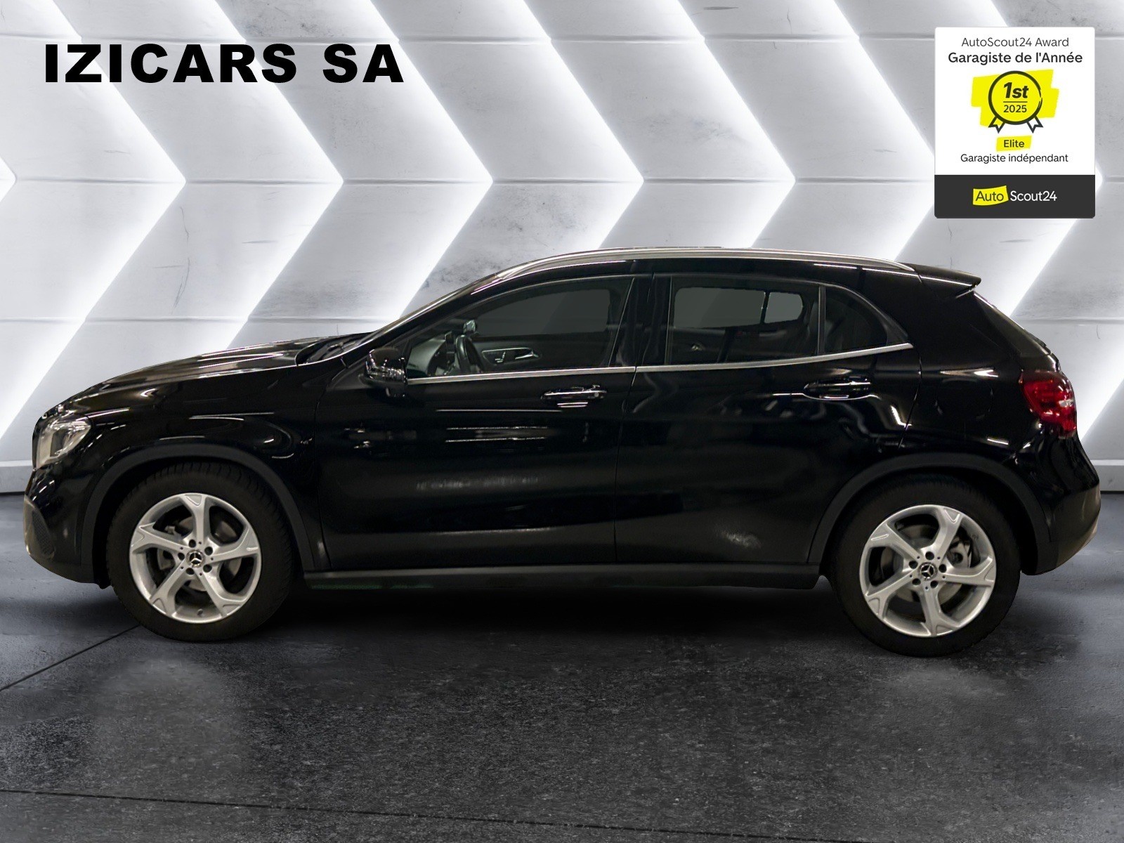 MERCEDES-BENZ GLA 200 d Urban 7G-DCT-image-4