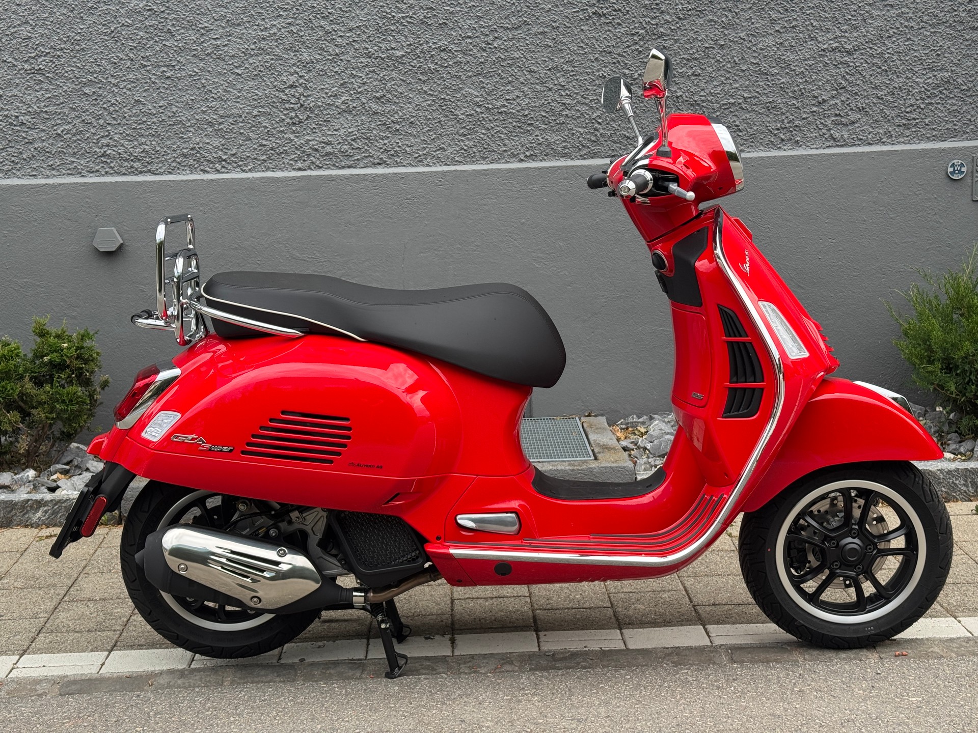PIAGGIO Vespa GTS 125 Super RST Euro 5+-image-12