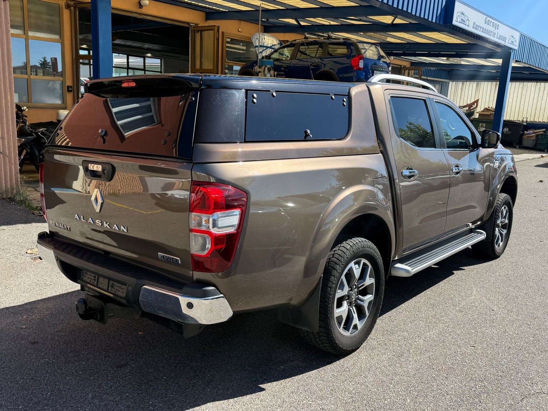 RENAULT Alaskan Doppel Cabine Twin Turbo dCi 190 4WD Zen A-image-3