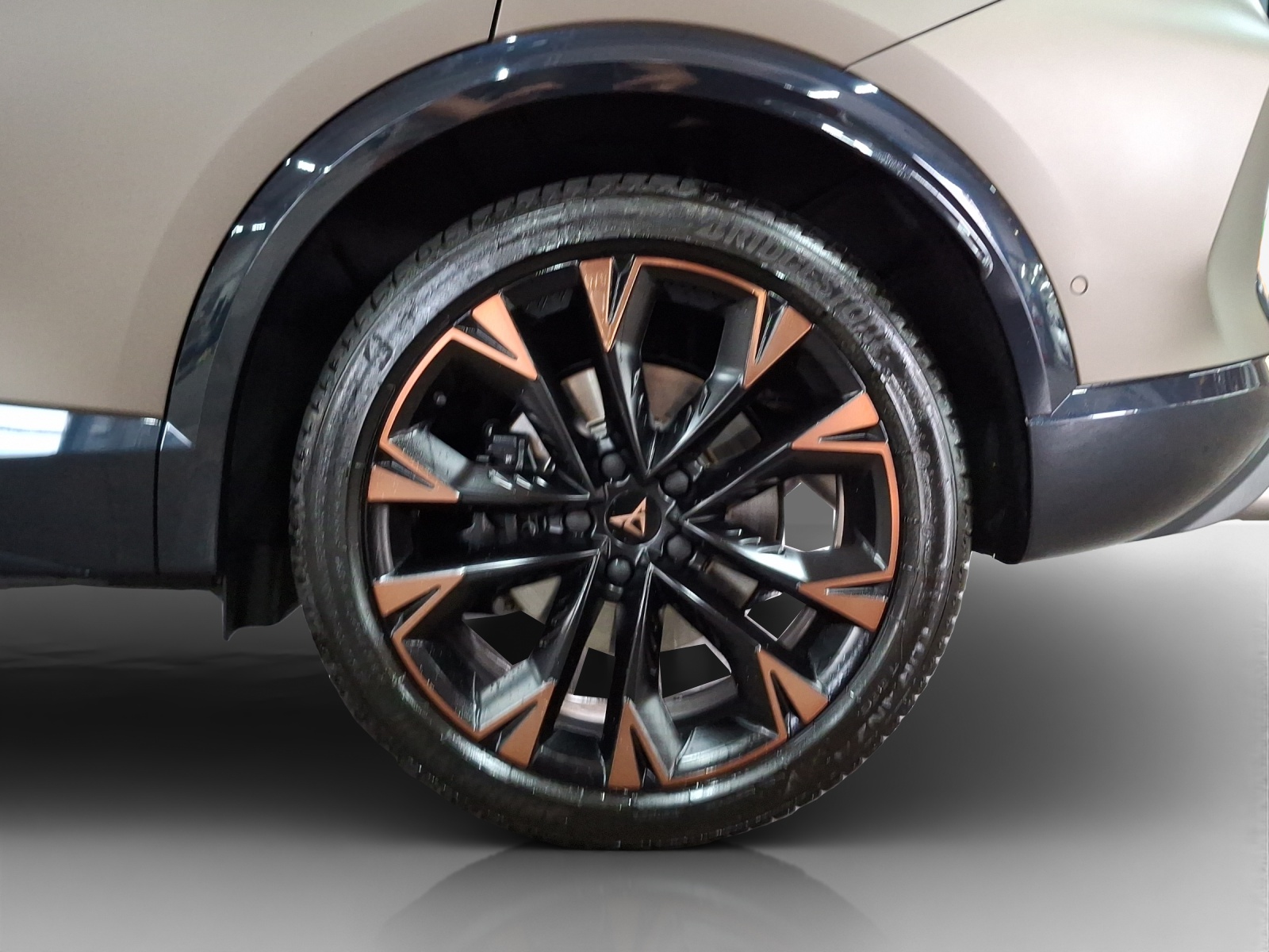 CUPRA Formentor 2.0TSI Black Symphony 4Drive DSG-image-13