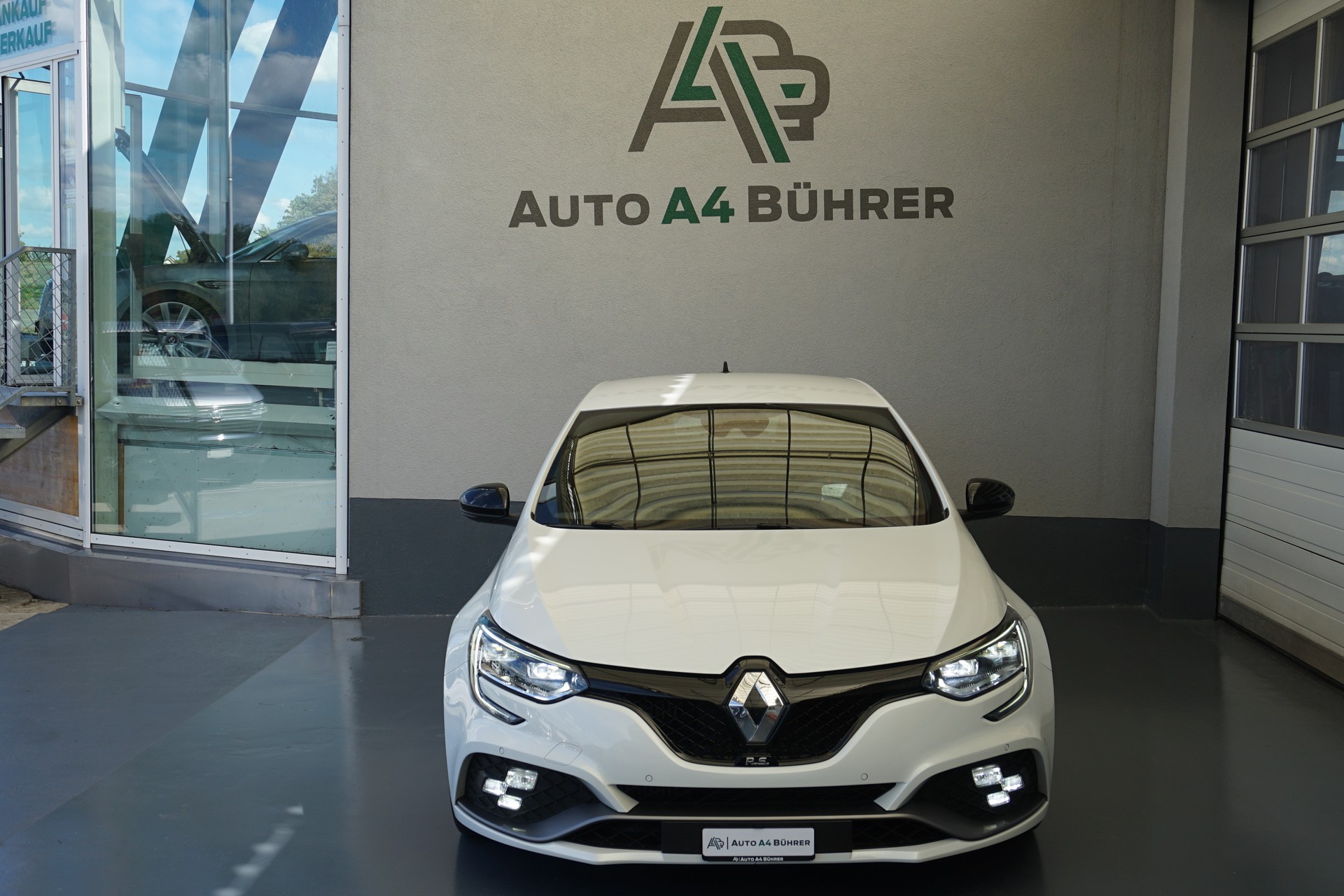 RENAULT Mégane Trophy 300-image-7