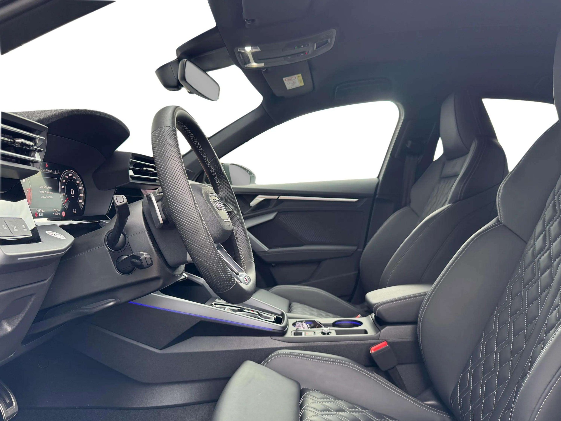 AUDI S3 Limousine TFSI quattro S-tronic-image-8