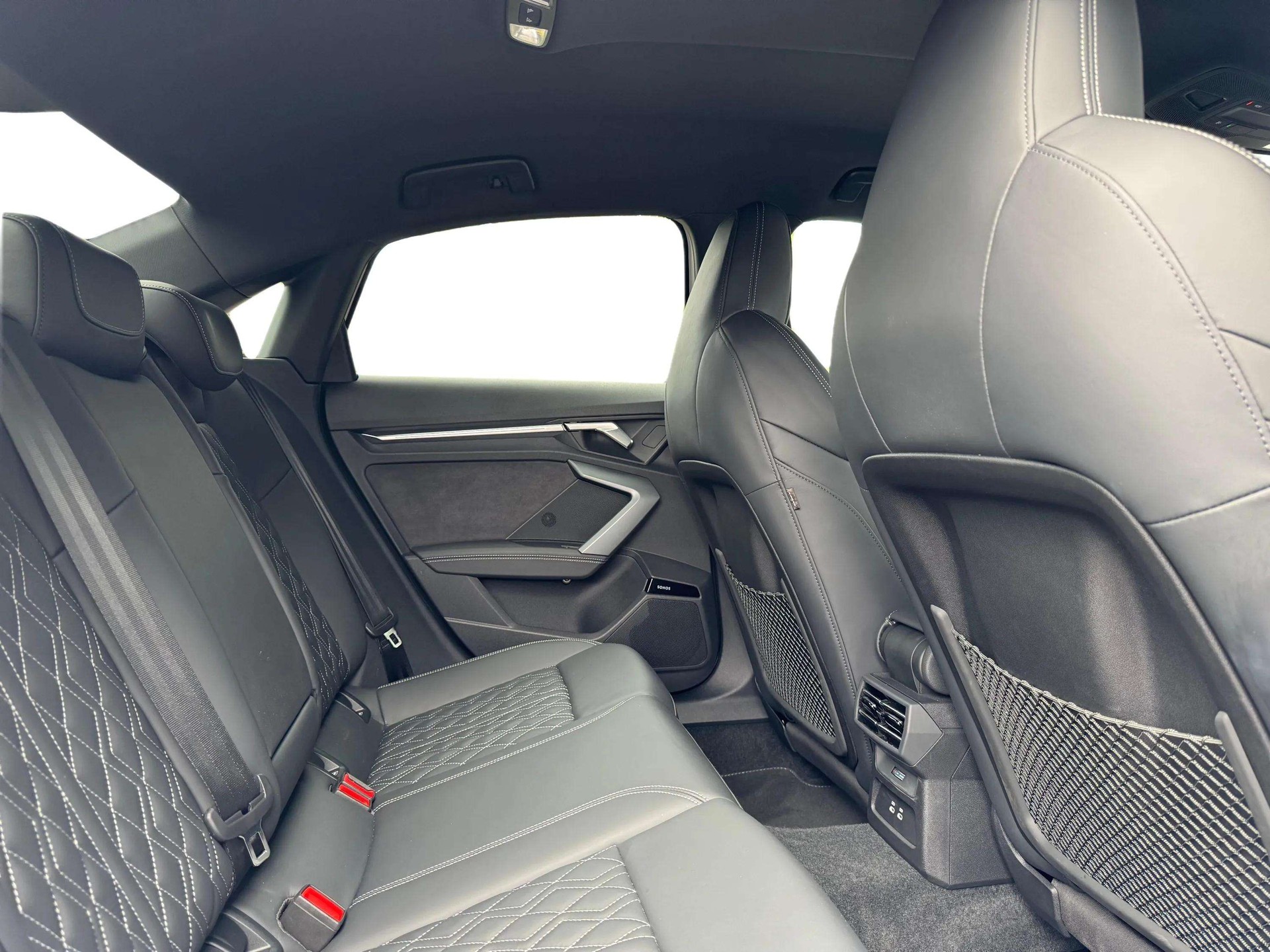 AUDI S3 Limousine TFSI quattro S-tronic-image-15