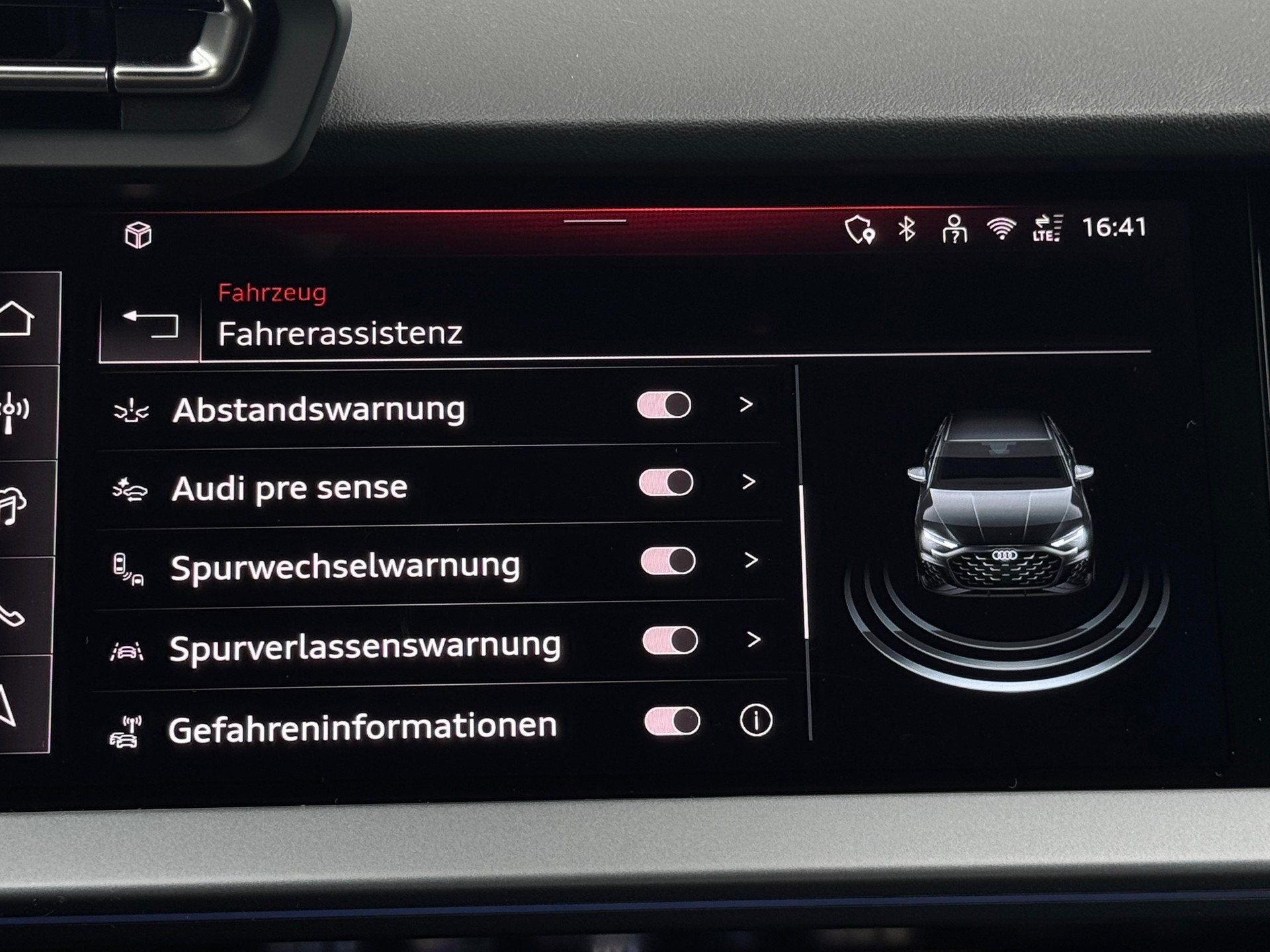 AUDI S3 Limousine TFSI quattro S-tronic-image-22