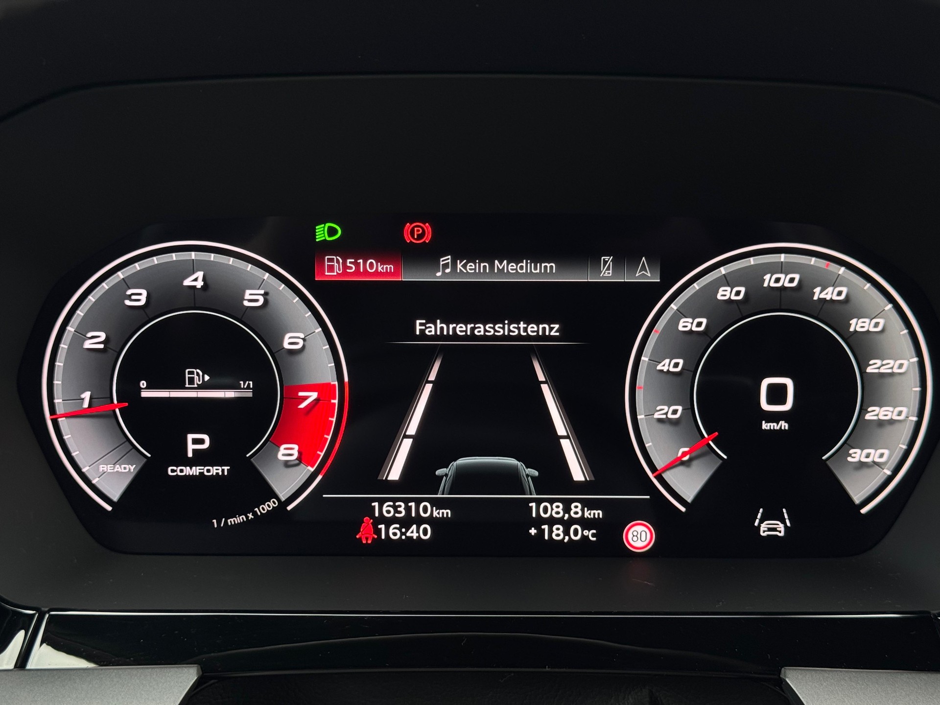 AUDI S3 Limousine TFSI quattro S-tronic-image-11