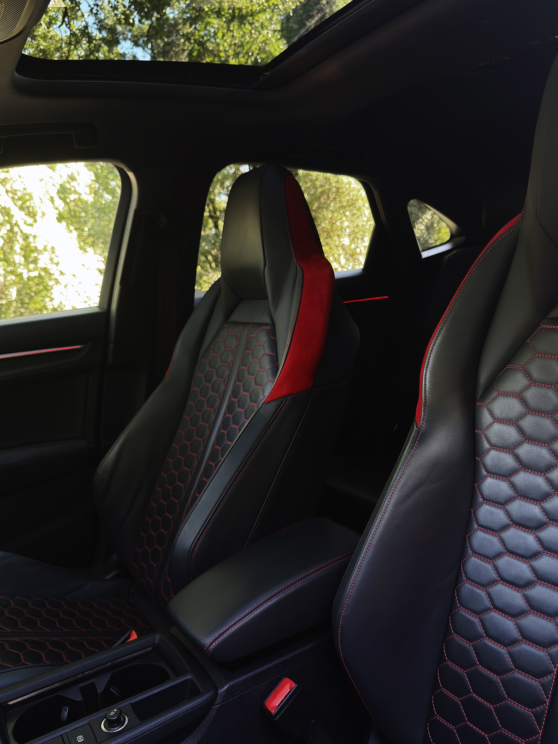 AUDI RS Q3 Sportback quattro S tronic-image-3