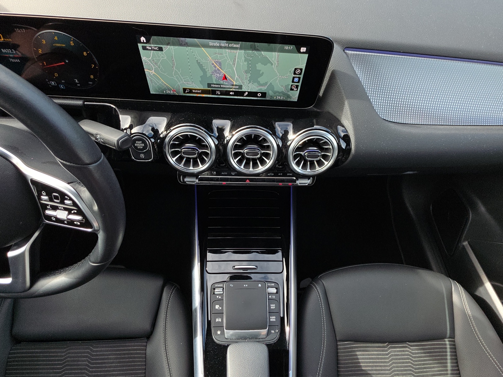 MERCEDES-BENZ GLA 250 4Matic Progressive 8G-DCT-image-11