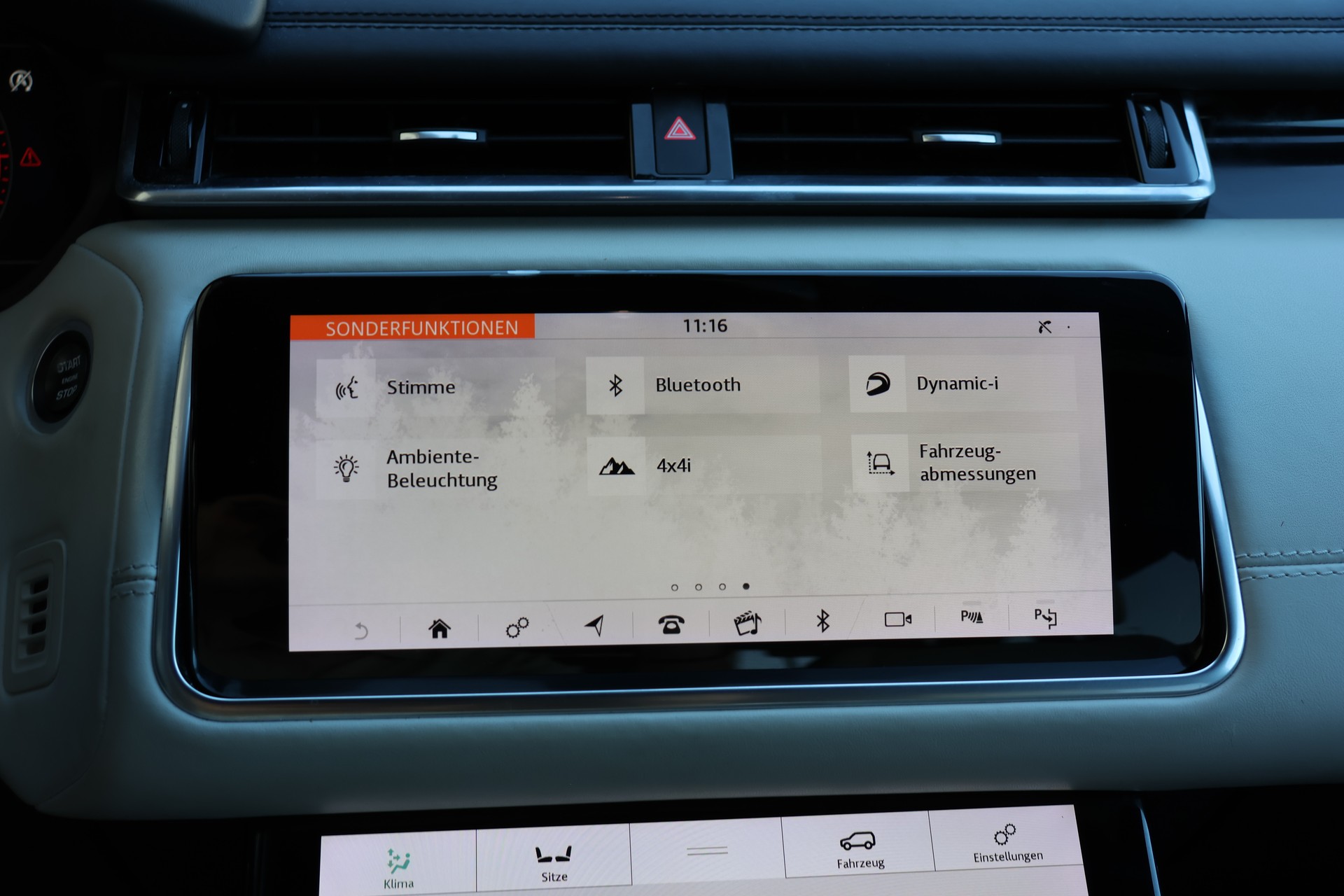 LAND ROVER Range Rover Velar D 300 First Edition Automatic-image-17