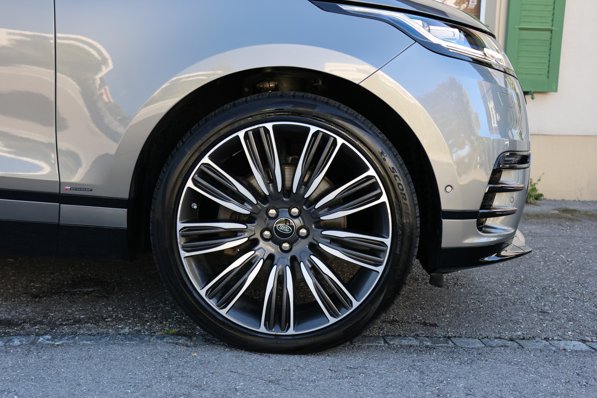 LAND ROVER Range Rover Velar D 300 First Edition Automatic-image-4