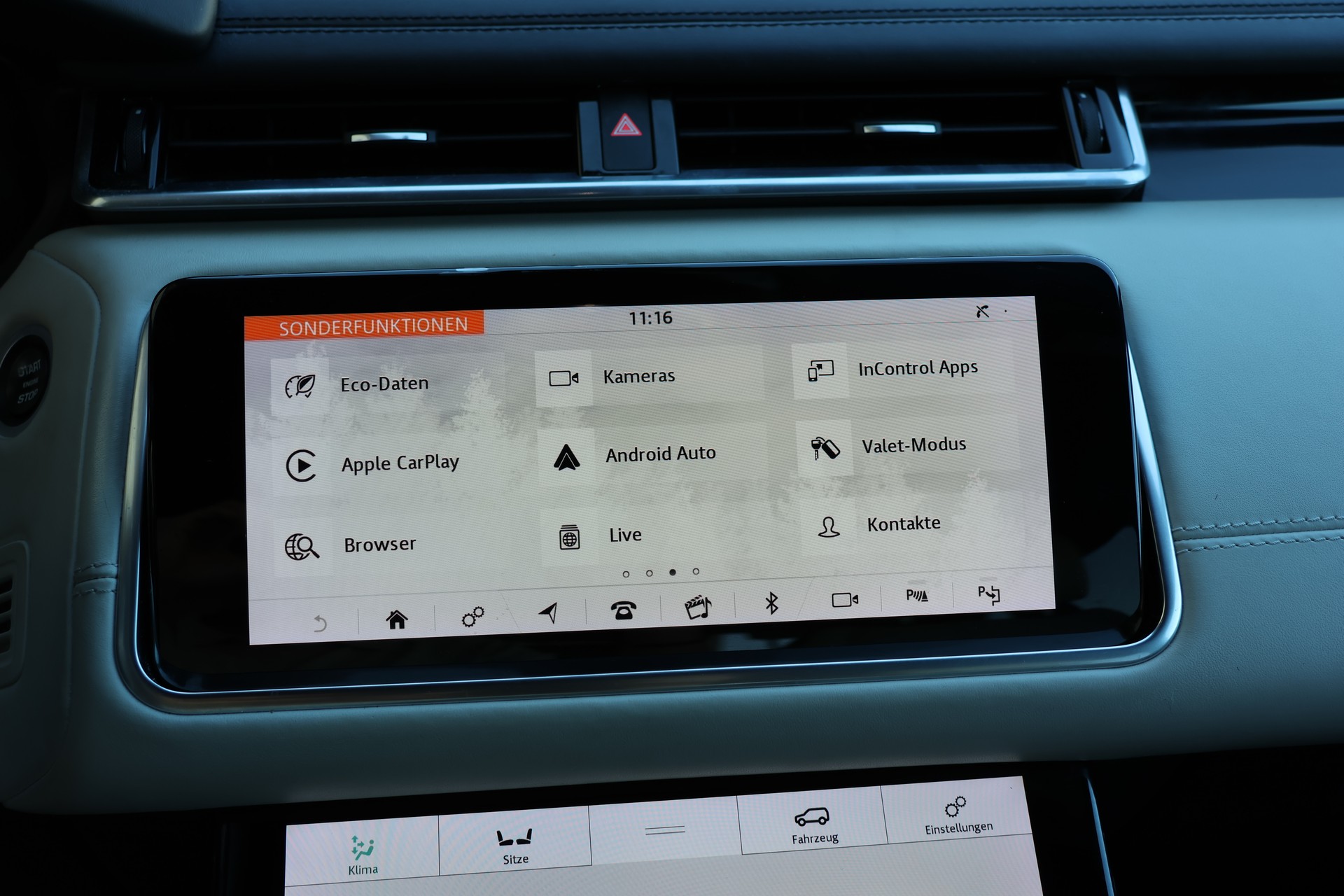 LAND ROVER Range Rover Velar D 300 First Edition Automatic-image-16