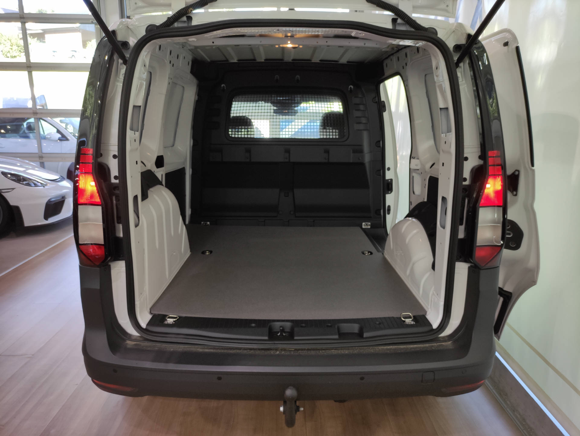 VW Caddy Kaw. 2.0 TDI 4motion-image-10
