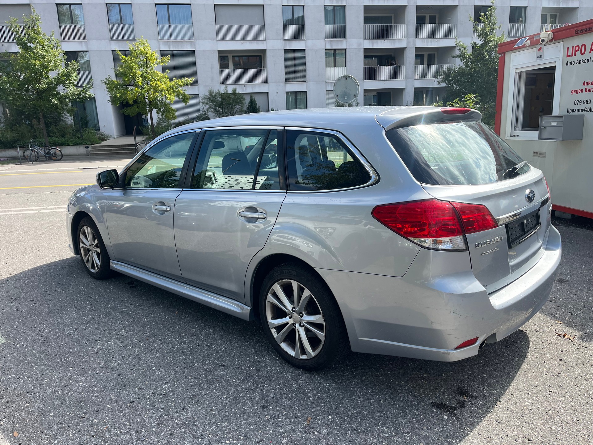 SUBARU Legacy 2.5i Swiss AWD Lineartronic-image-2