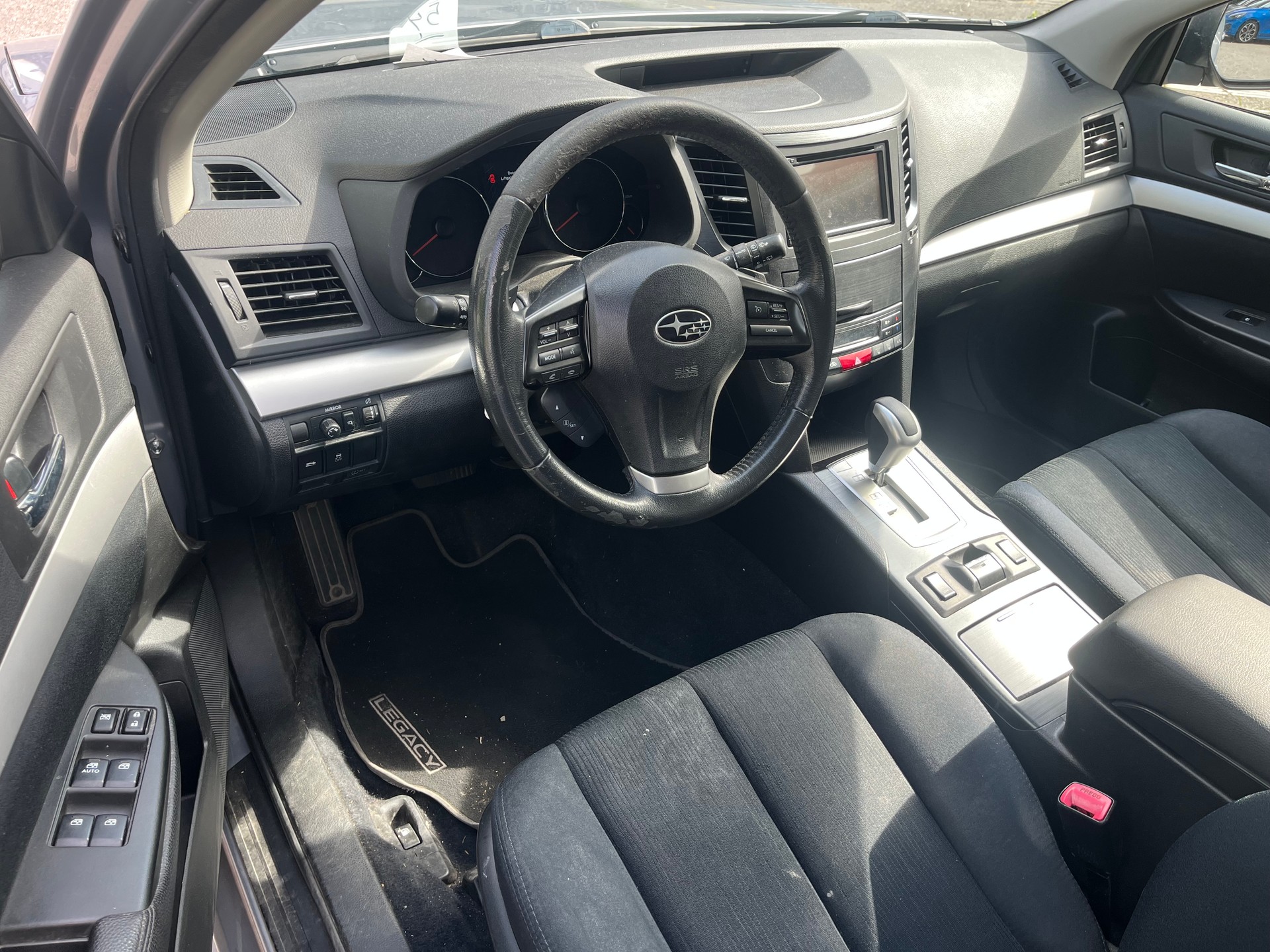 SUBARU Legacy 2.5i Swiss AWD Lineartronic-image-8