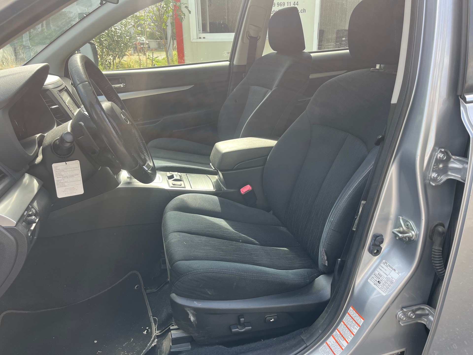 SUBARU Legacy 2.5i Swiss AWD Lineartronic-image-9