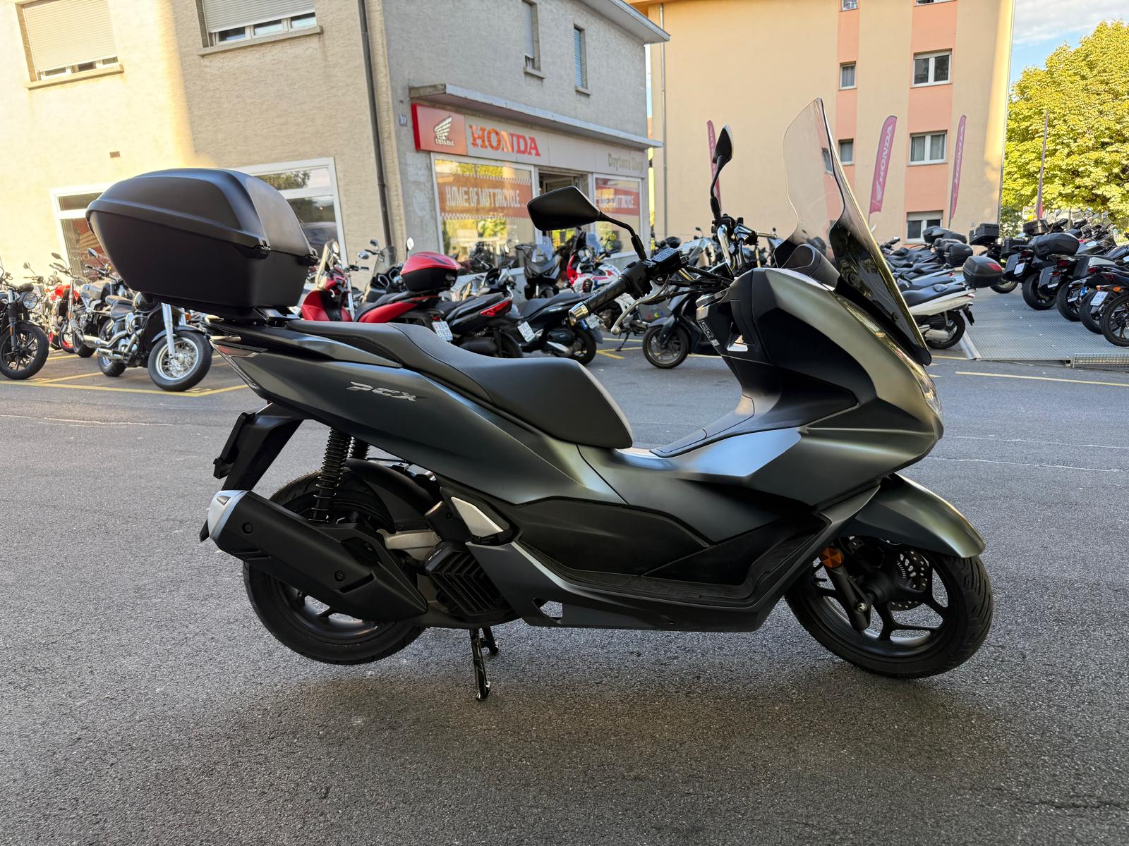 HONDA PCX 125 i ABS-showroom-element-3