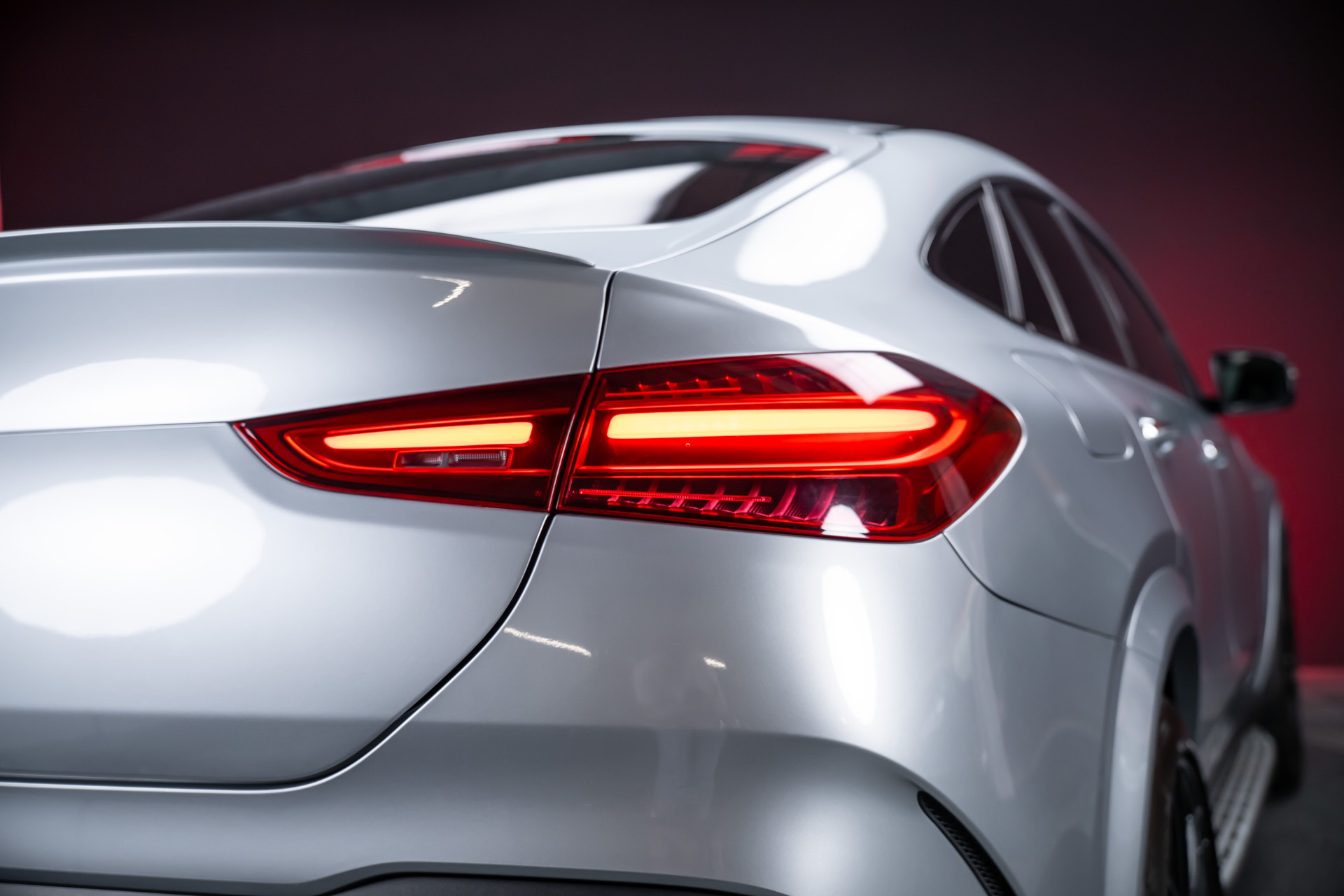 MERCEDES-BENZ GLE 53 AMG 4matic+ Coupé / Panorama-Glasdach / 360°Kamera / Burmester-image-4