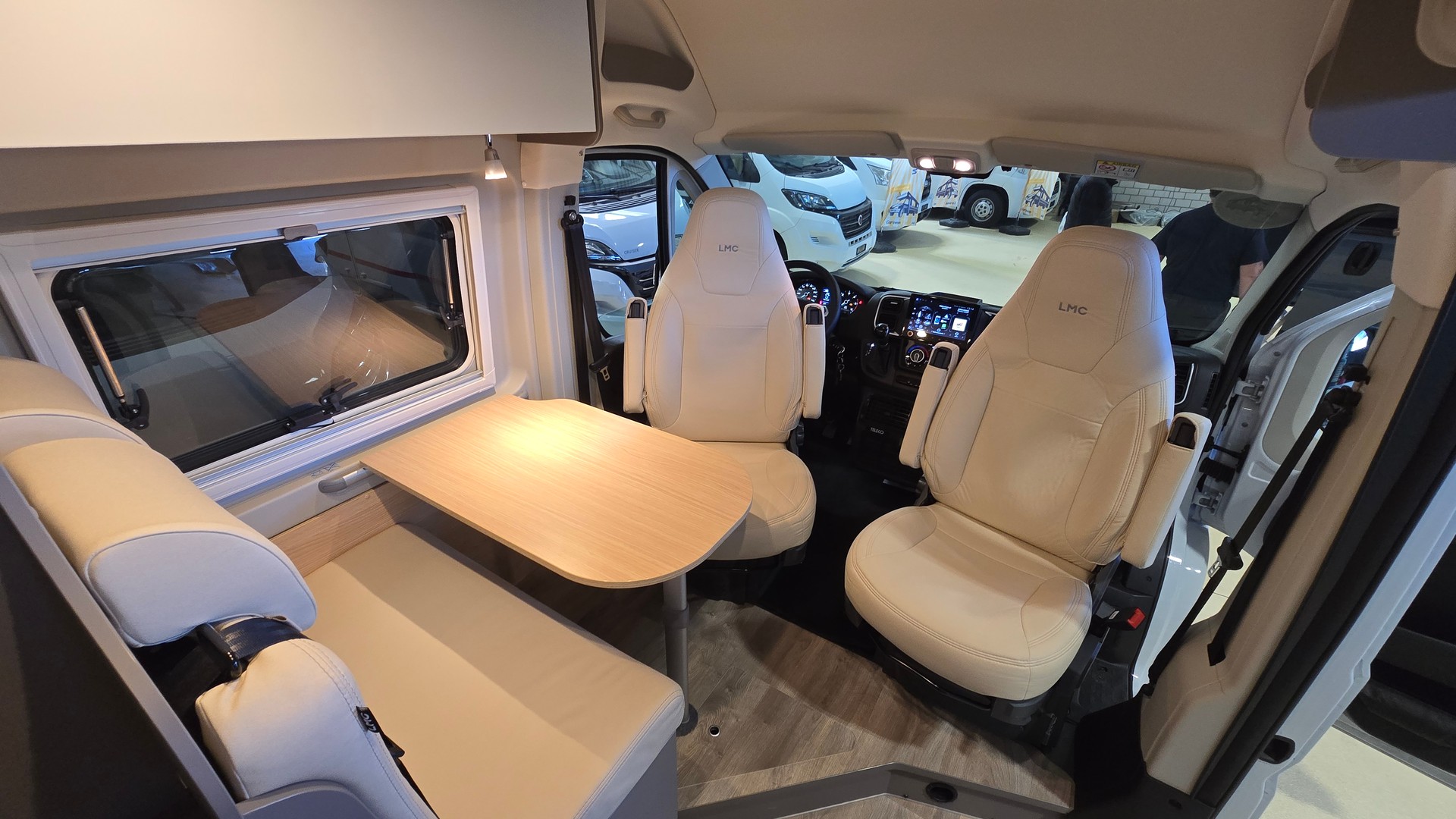 LMC Innovan 600 "70- Jahre Edition" / Fiat Ducato 2.2MJT 140PS-image-14