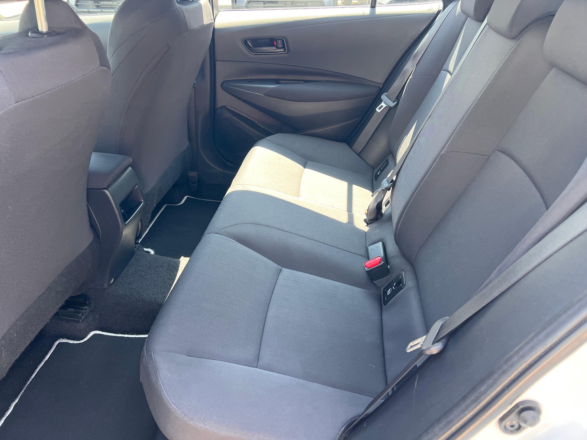 TOYOTA Corolla Touring Sports 1.8 HSD Active-image-10