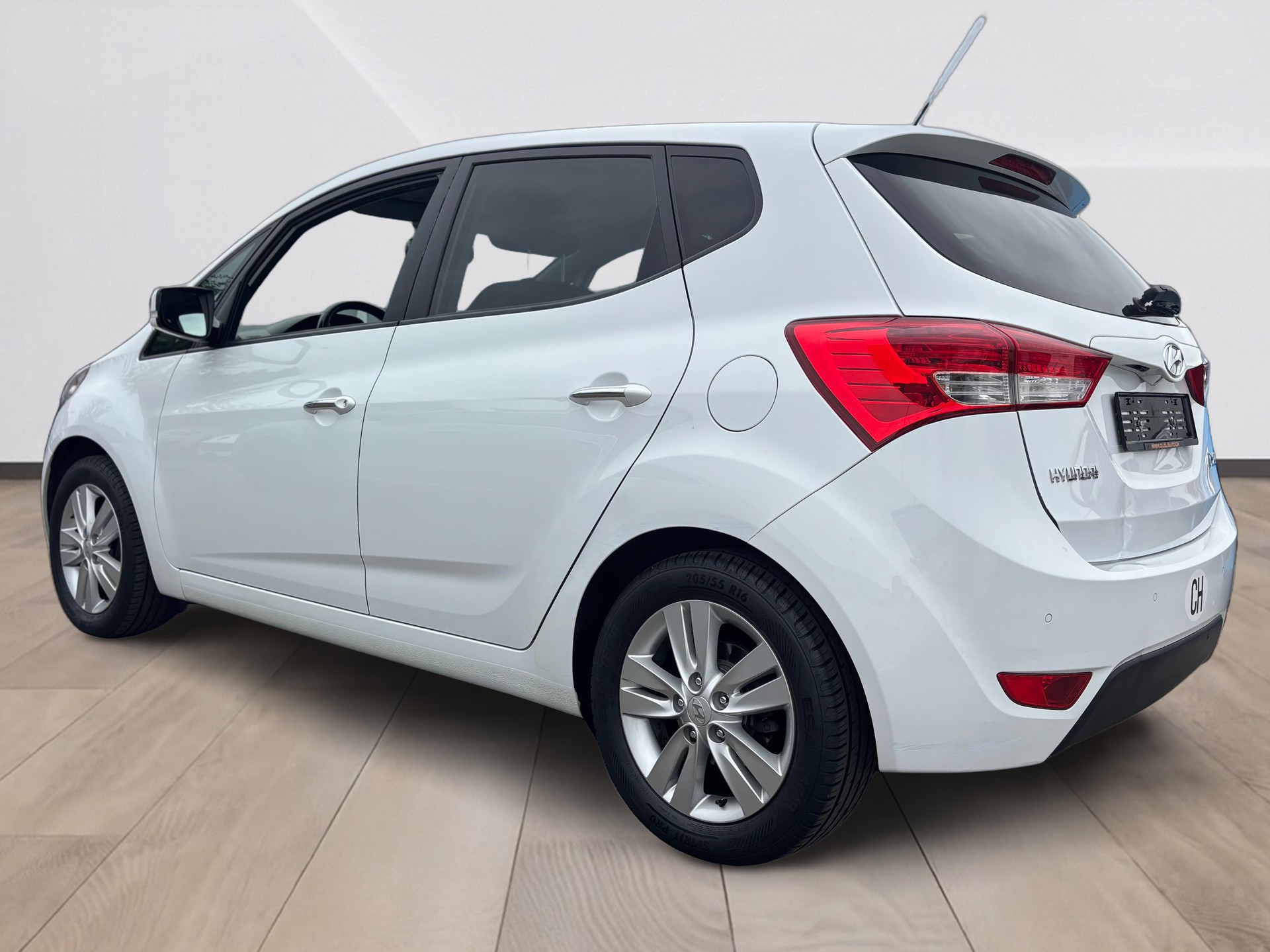 HYUNDAI iX20 1.6 Premium Automatic-image-5