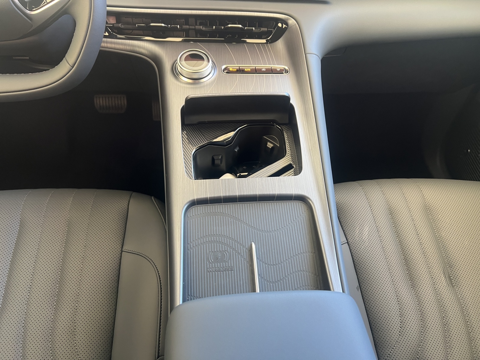 GEELY E5 Pro+ 218PS *Reichweite bis zu 475*-image-18