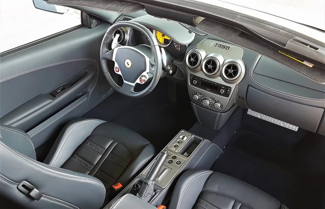 FERRARI 4.3-image-4