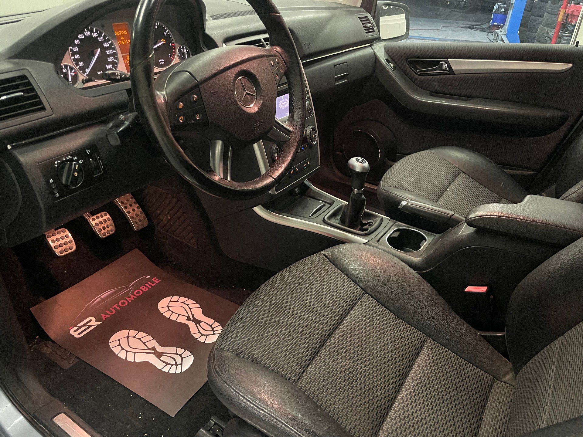 MERCEDES-BENZ B 180 (170) BlueEfficiency-image-10