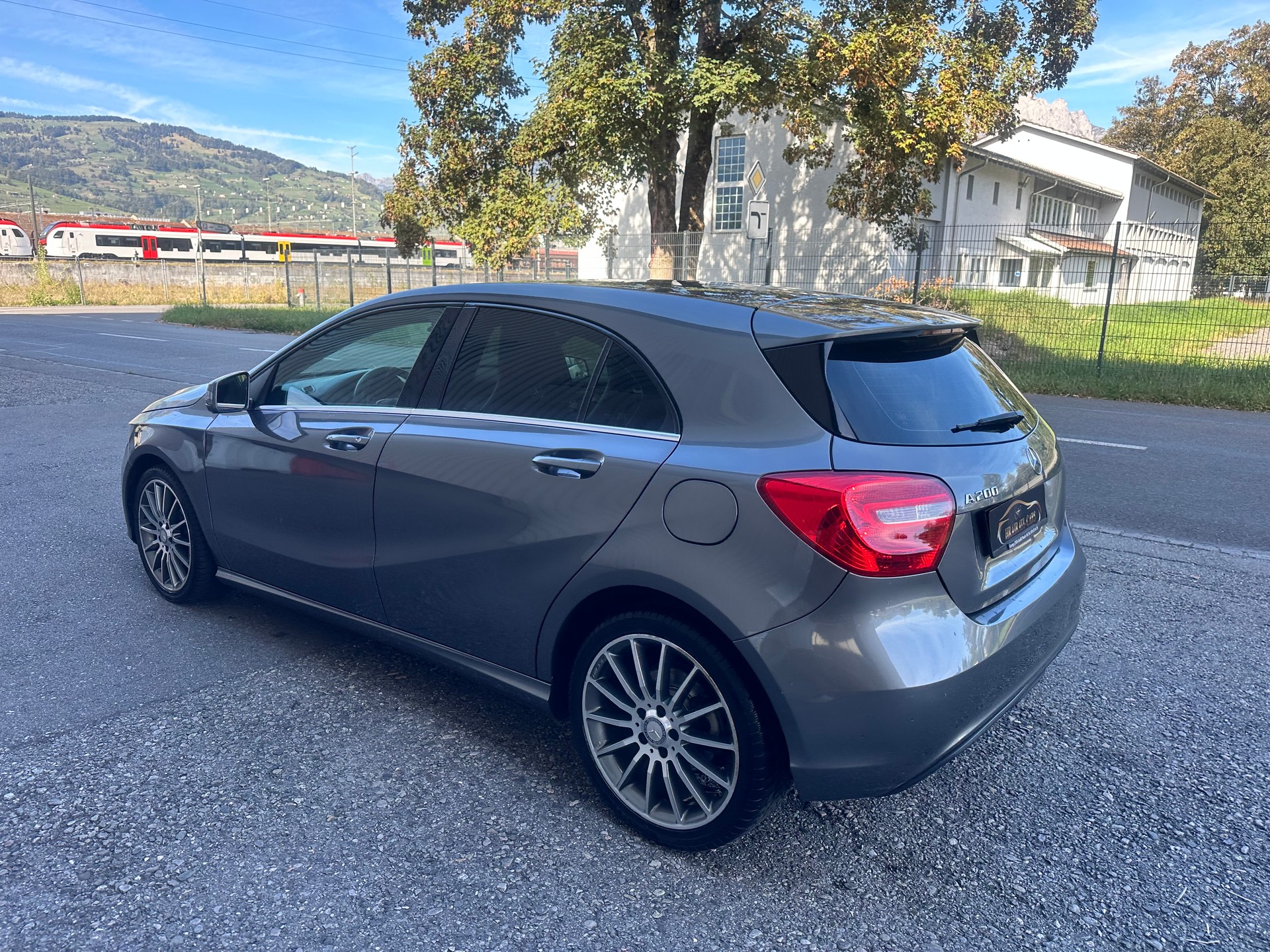 MERCEDES-BENZ A 200 AMG Line-image-4