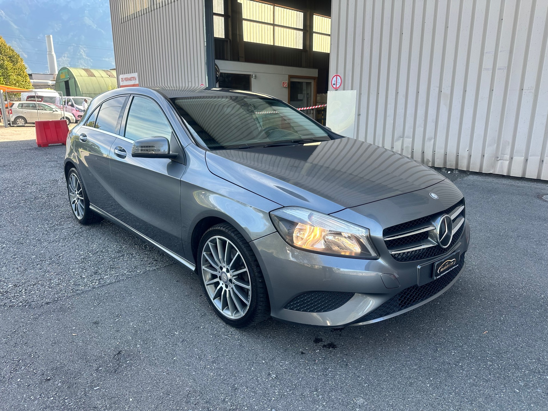 MERCEDES-BENZ A 200 AMG Line-image-1