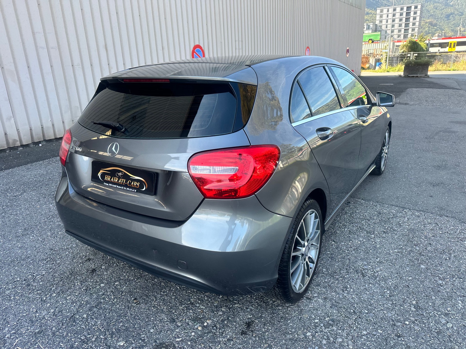 MERCEDES-BENZ A 200 AMG Line-image-8