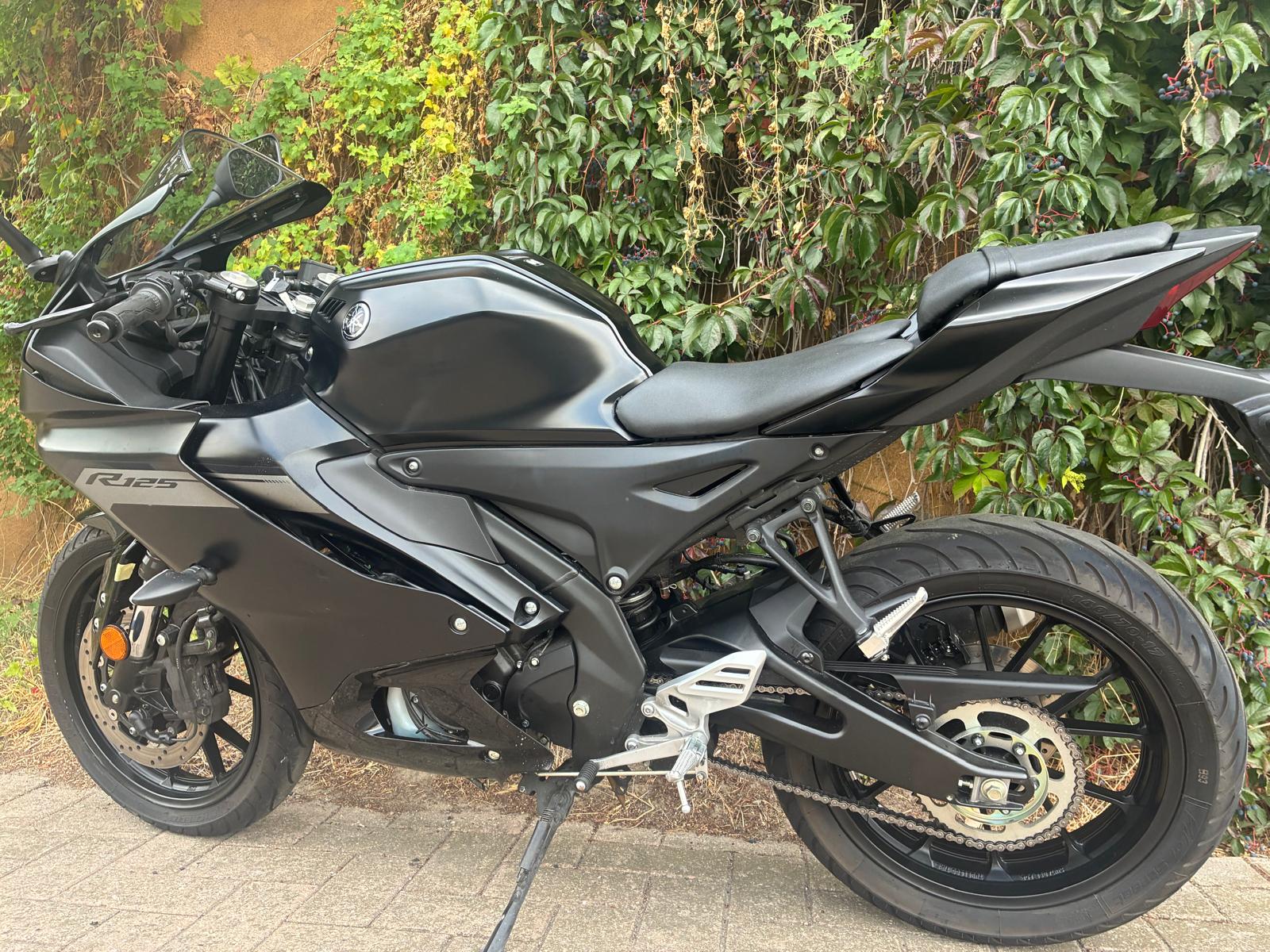 YAMAHA YZF-R 125 ABS-image-9
