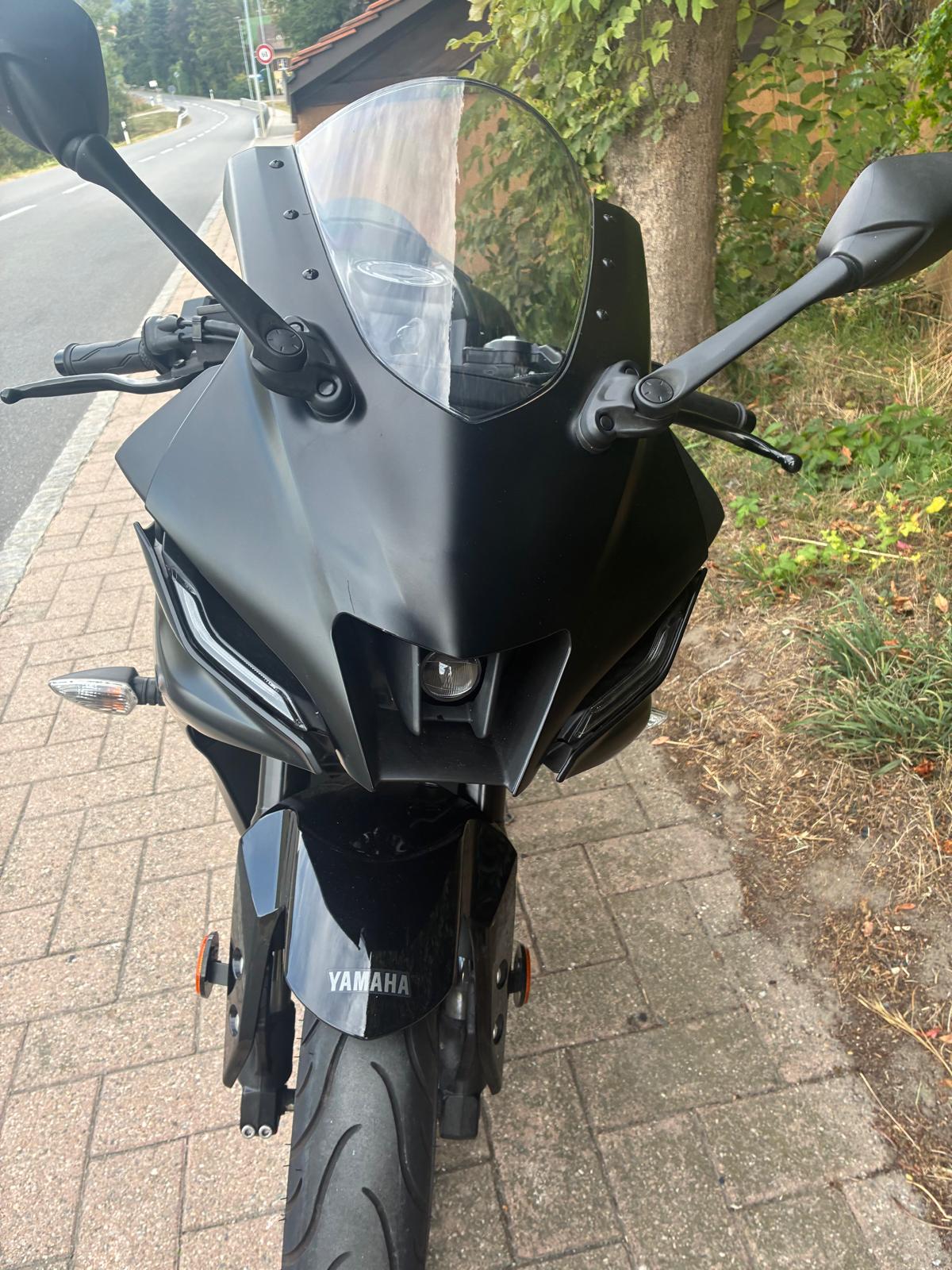 YAMAHA YZF-R 125 ABS-image-4