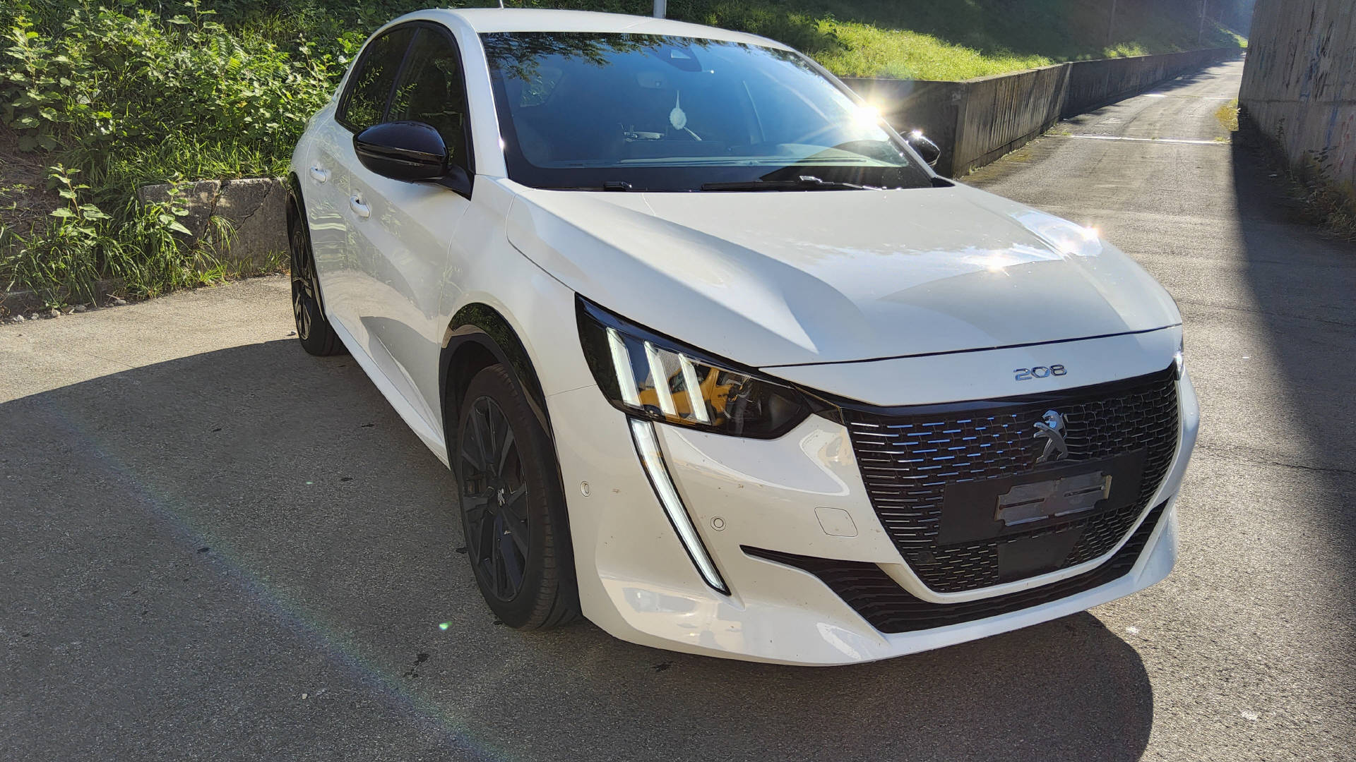 PEUGEOT 208 1.2 PureTech 130 GT-image-3