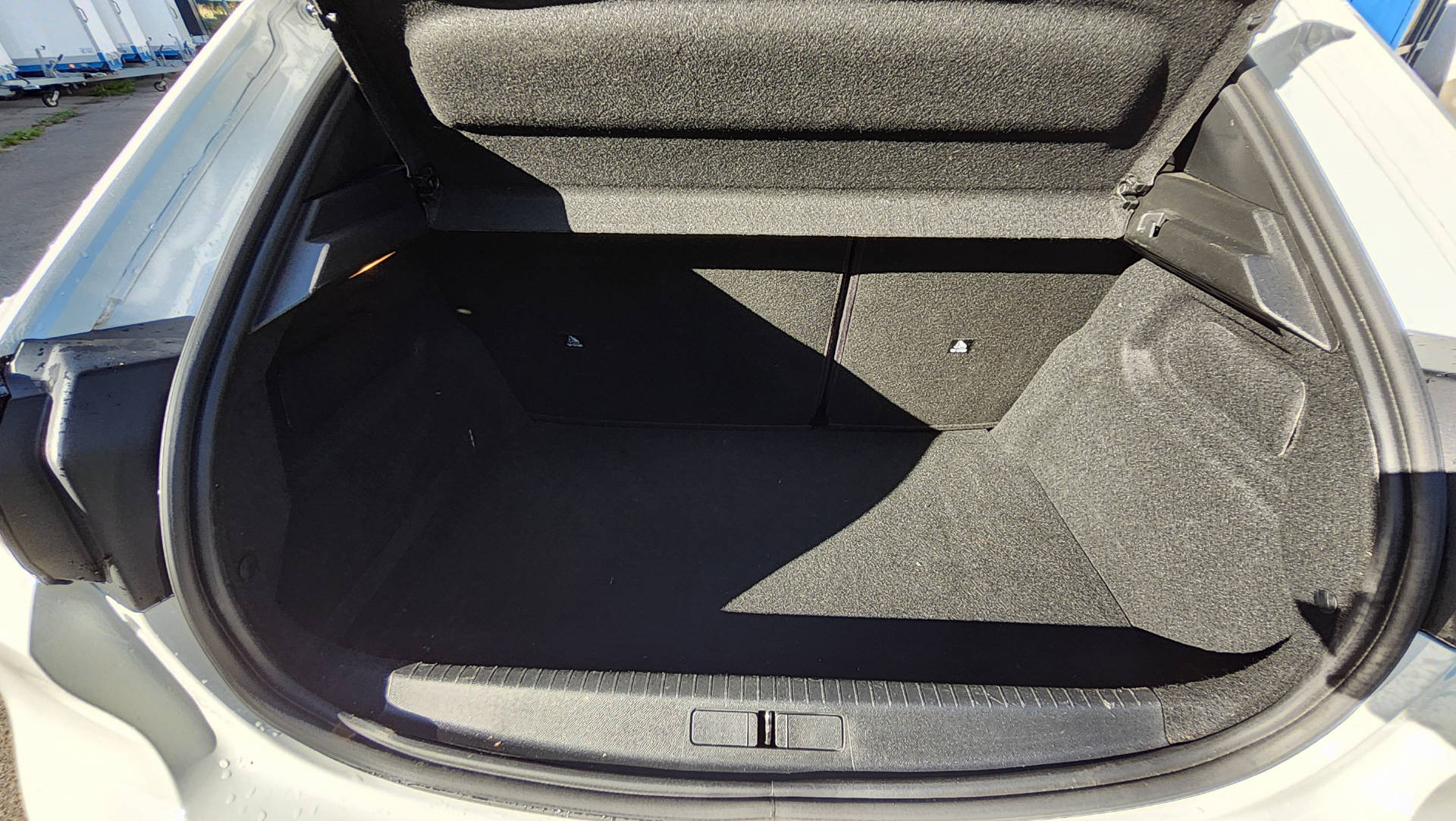 PEUGEOT 208 1.2 PureTech 130 GT-image-7