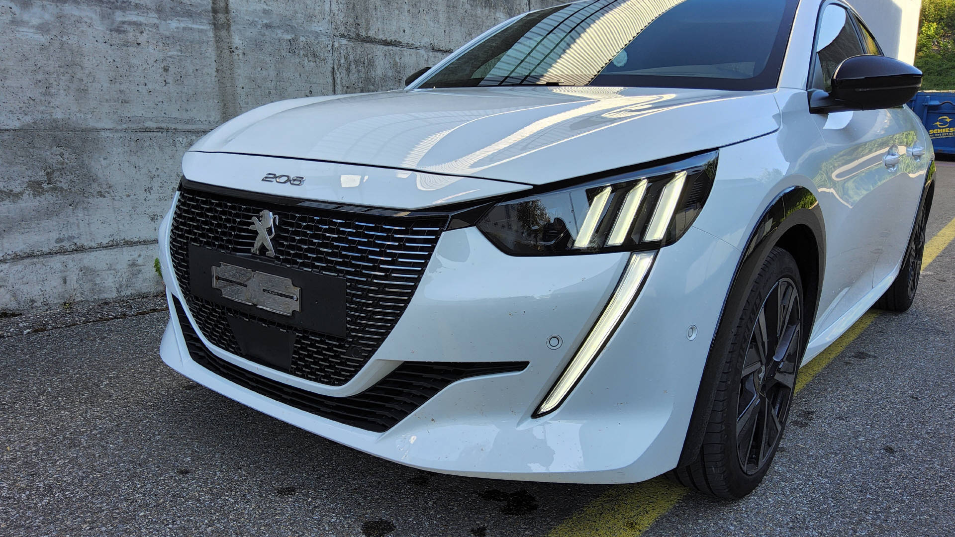 PEUGEOT 208 1.2 PureTech 130 GT-image-31