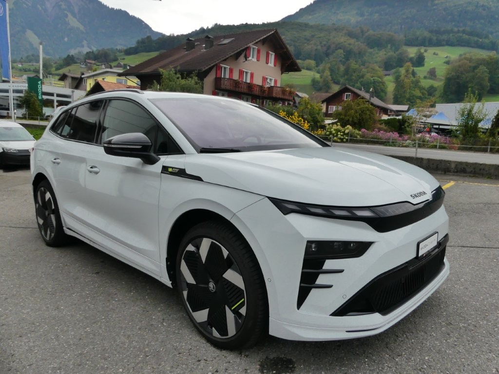 SKODA Enyaq 4x4 RS-image-4