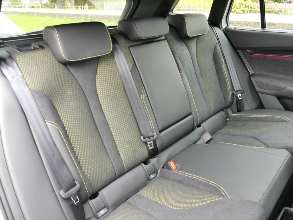 SKODA Enyaq 4x4 RS-image-12
