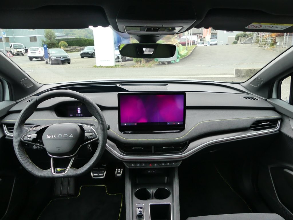 SKODA Enyaq 4x4 RS-image-7
