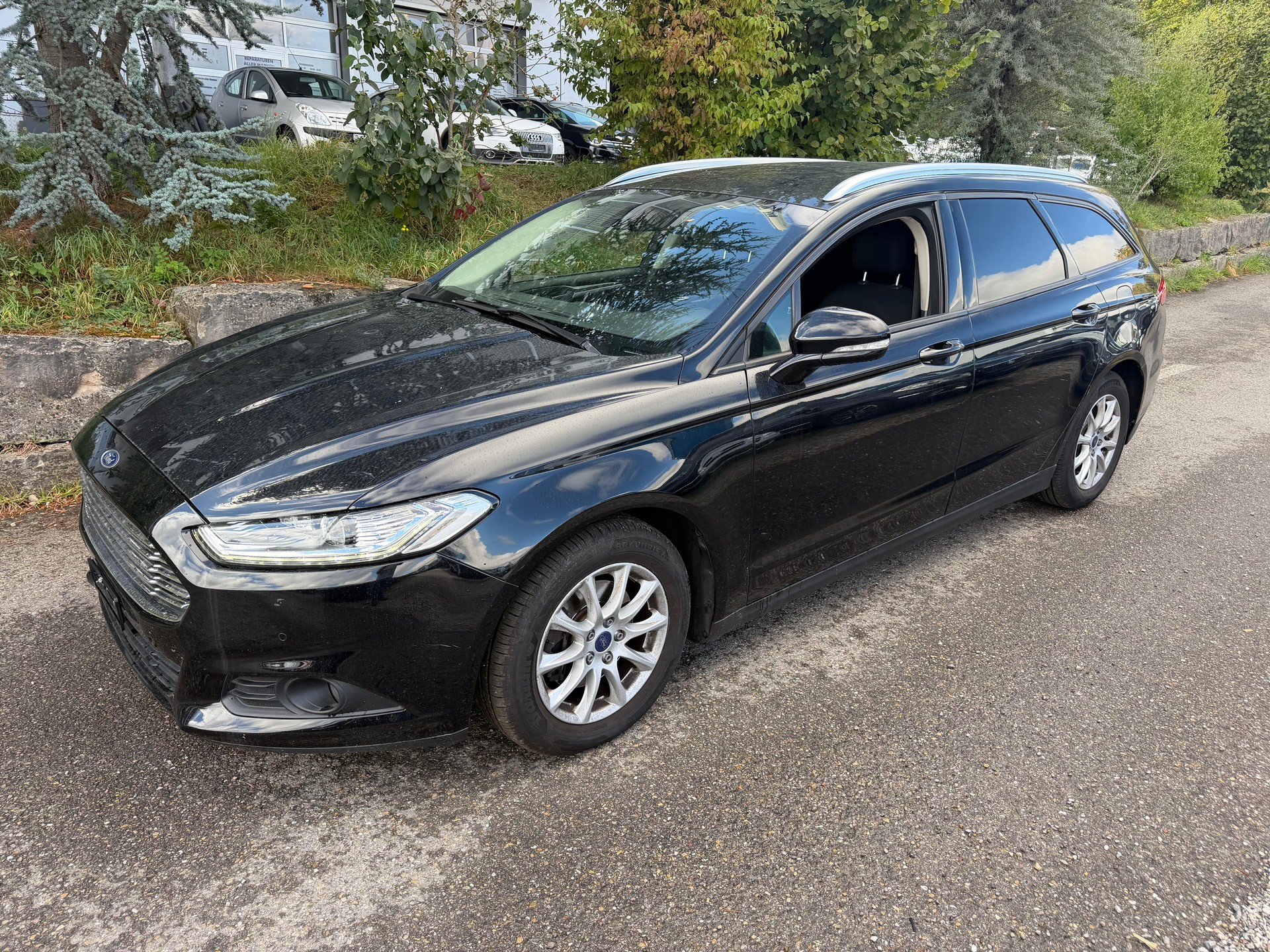 FORD Mondeo 2.0 TDCi Trend PowerShift-image-1
